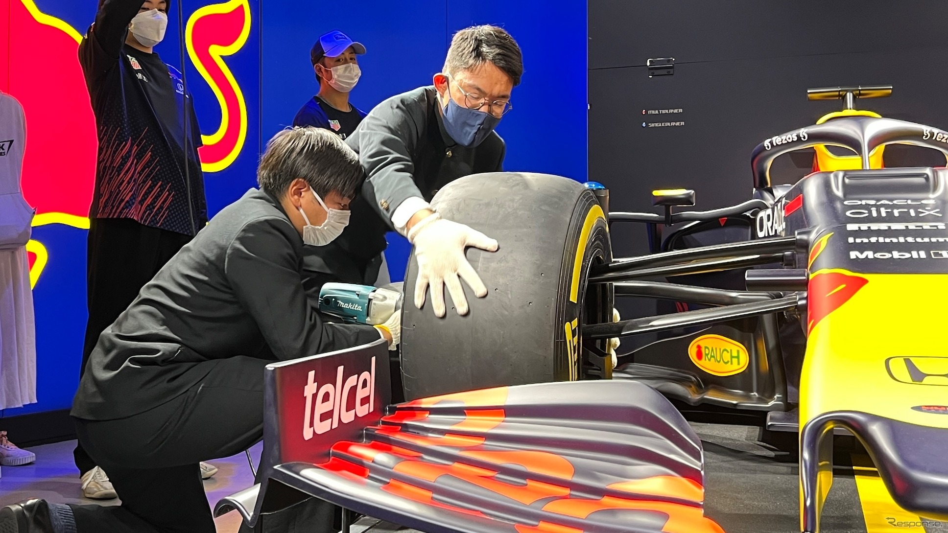 F1のピットストップ世界記録1 秒にチャレンジ レーシングカーで公道を走る Red Bull Race Day 12月19日 レスポンス Response Jp F1のピットストップ世界記録1 秒にチャレンジ レーシングカーで公道を走る Red Bull Race Day 12月19日 レスポンス Response Jp