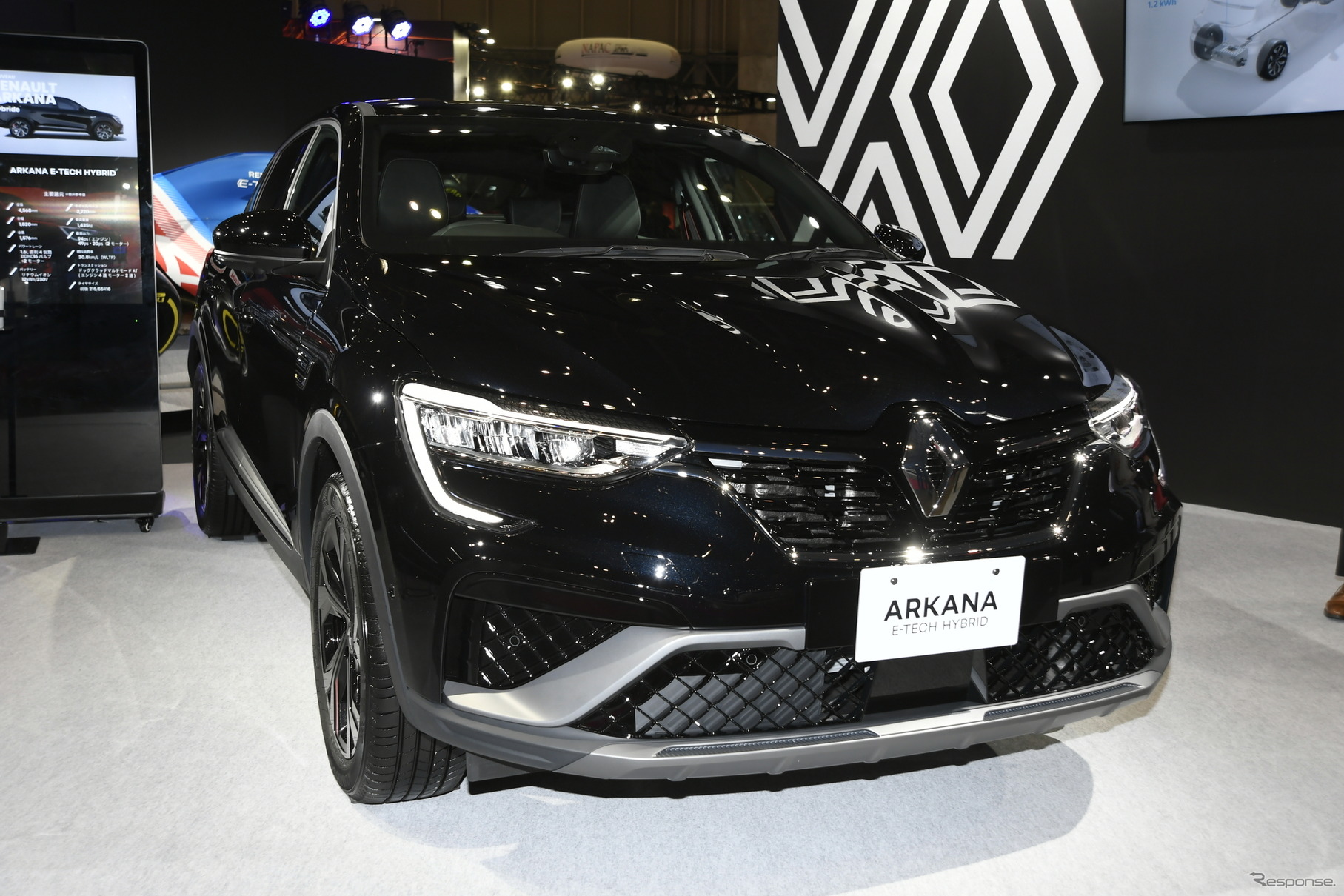 E-TECHを搭載したルノー・アルカナ、東京オートサロン2022に展示
