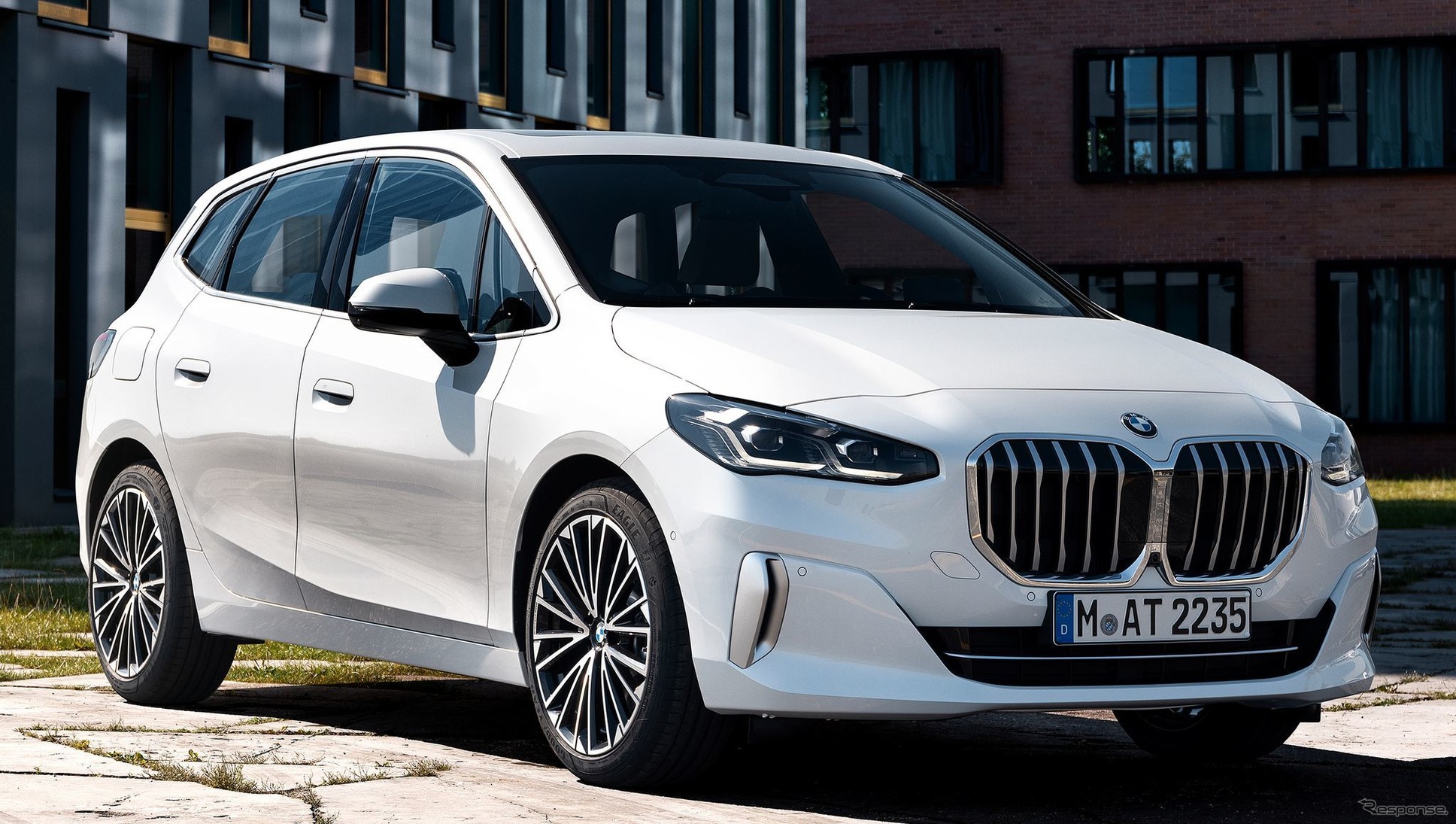 BMW 2シリーズアクティブツアラー 新型、48VマイルドHVに4WD新設定