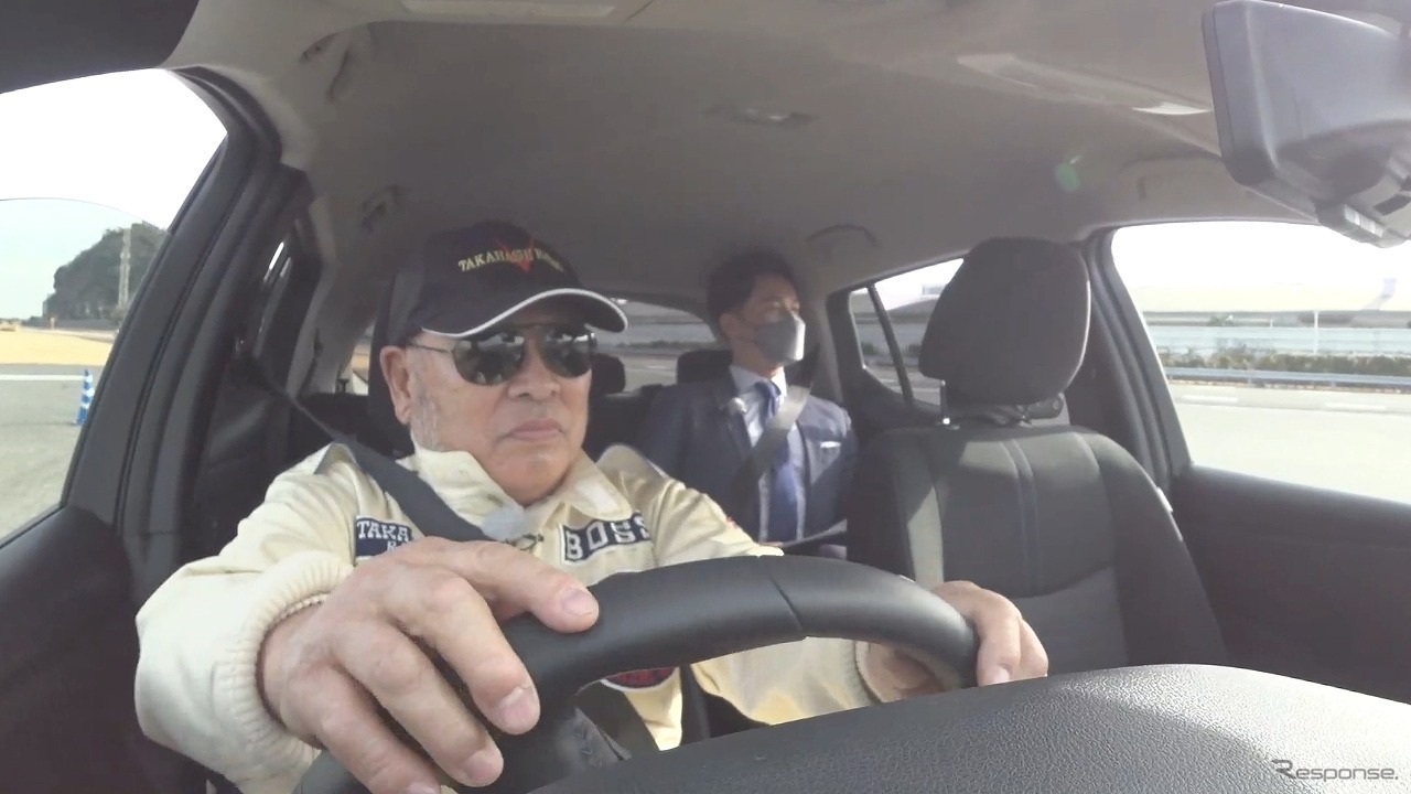 日産リーフへの挑戦状「スタントドライバー編」