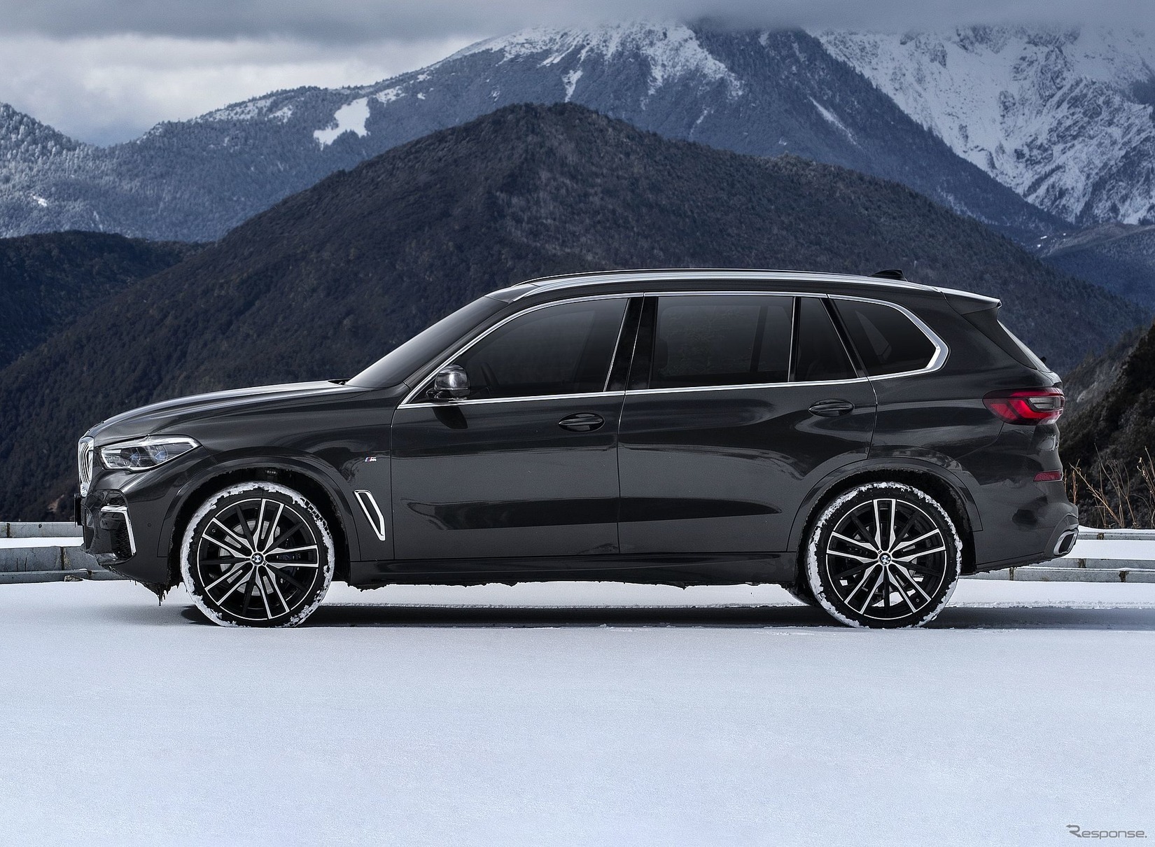 BMW X5 のロングホイールベース仕様「xDrive40Li」