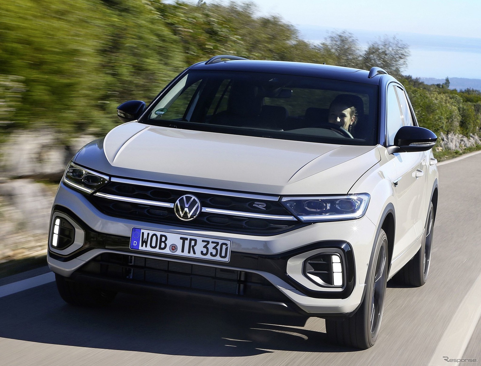 VW Tロック 改良新型、フロントマスクが新デザインに…欧州発売