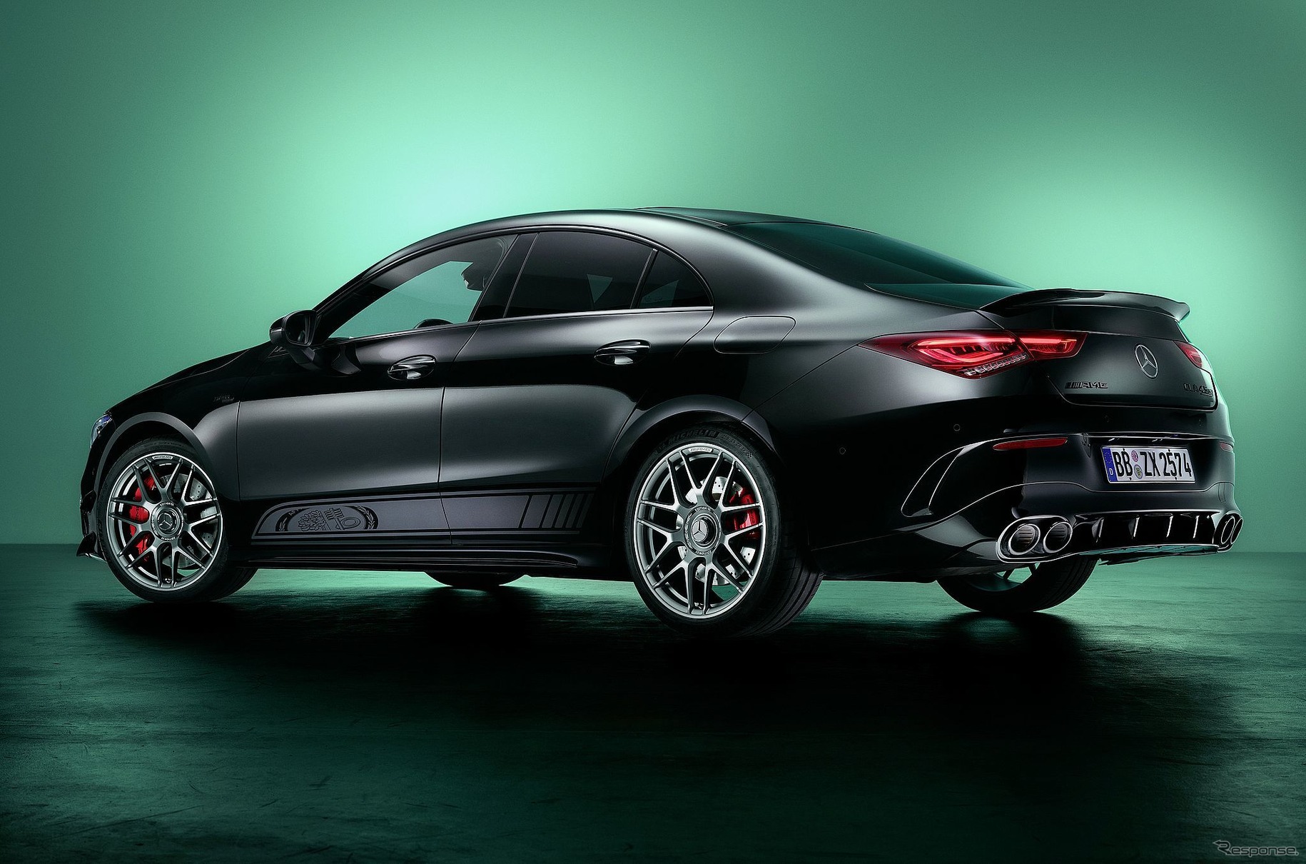メルセデスAMG、55周年記念車を「CLA45」に…421馬力ターボ搭載