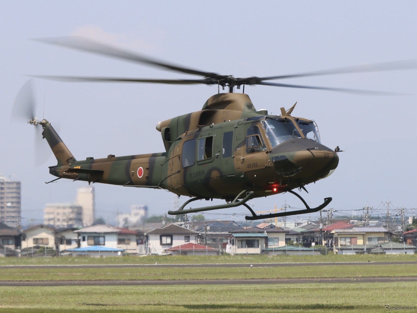 スバル、陸上自衛隊ヘリコプター UH-2 量産初号機の初飛行を実施