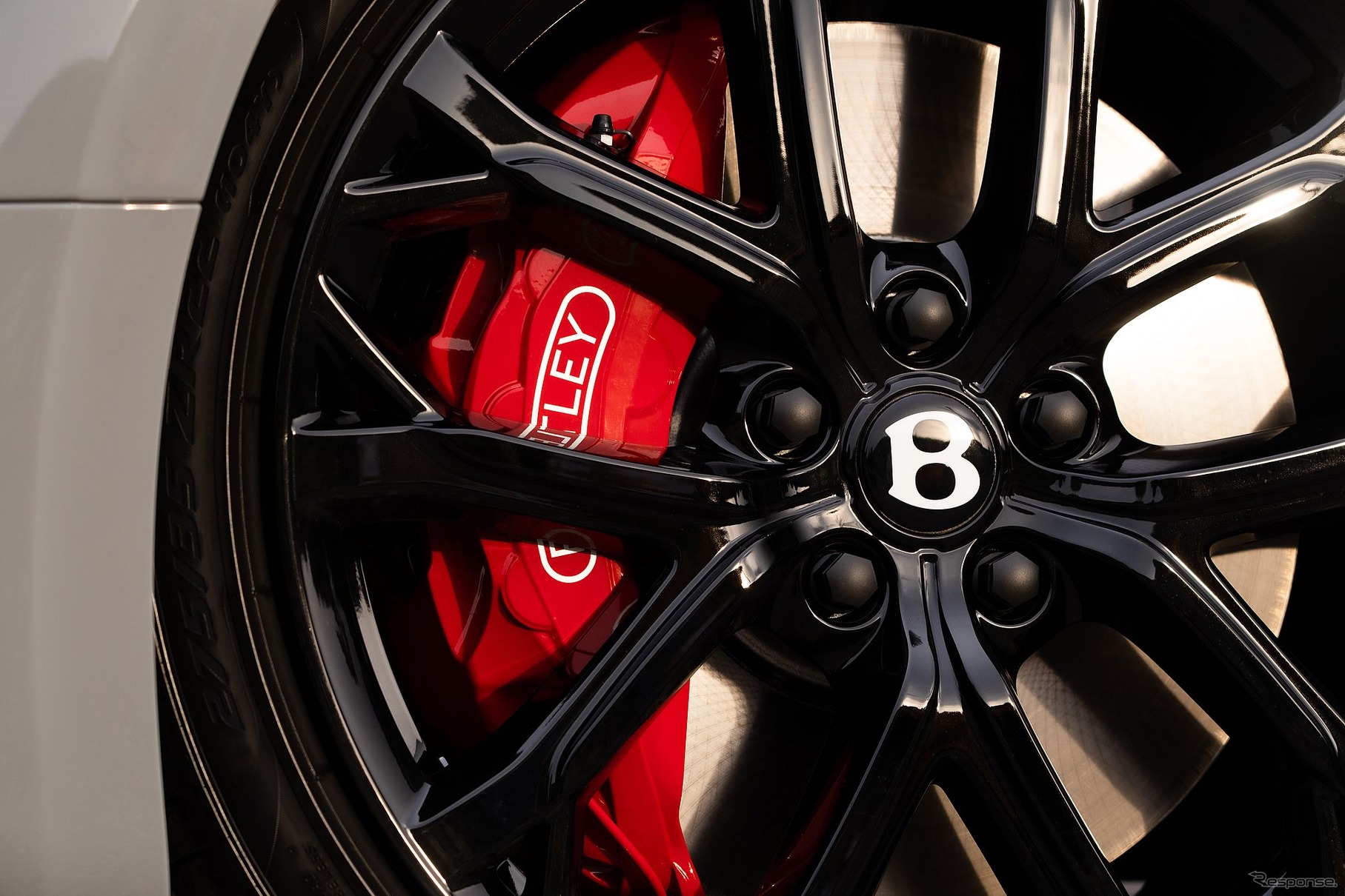 ベントレー・コンチネンタル GT シリーズの新グレードのティザー写真