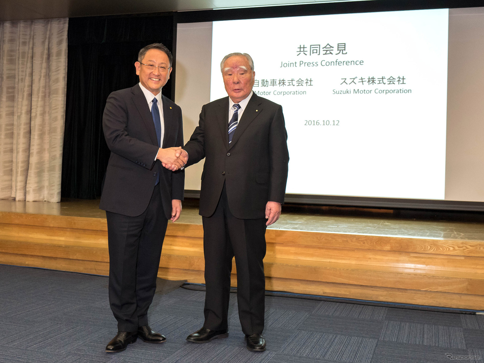 トヨタ自動車とスズキの共同会見（2016年10月、業務提携合意）
