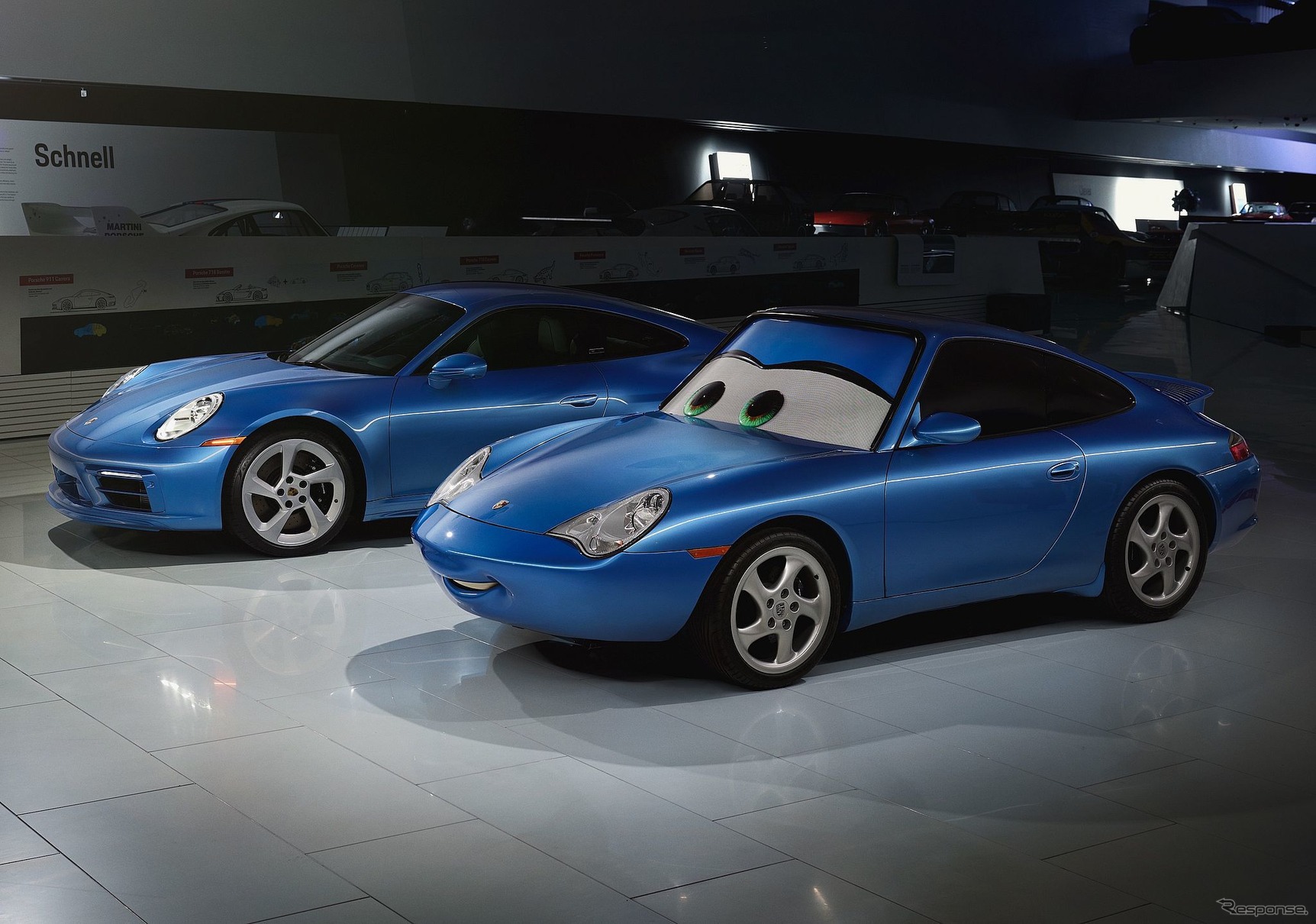 ポルシェ 911 サリー・スペシャル（左）と映画『カーズ』に登場するキャラクターの「サリー・カレラ」