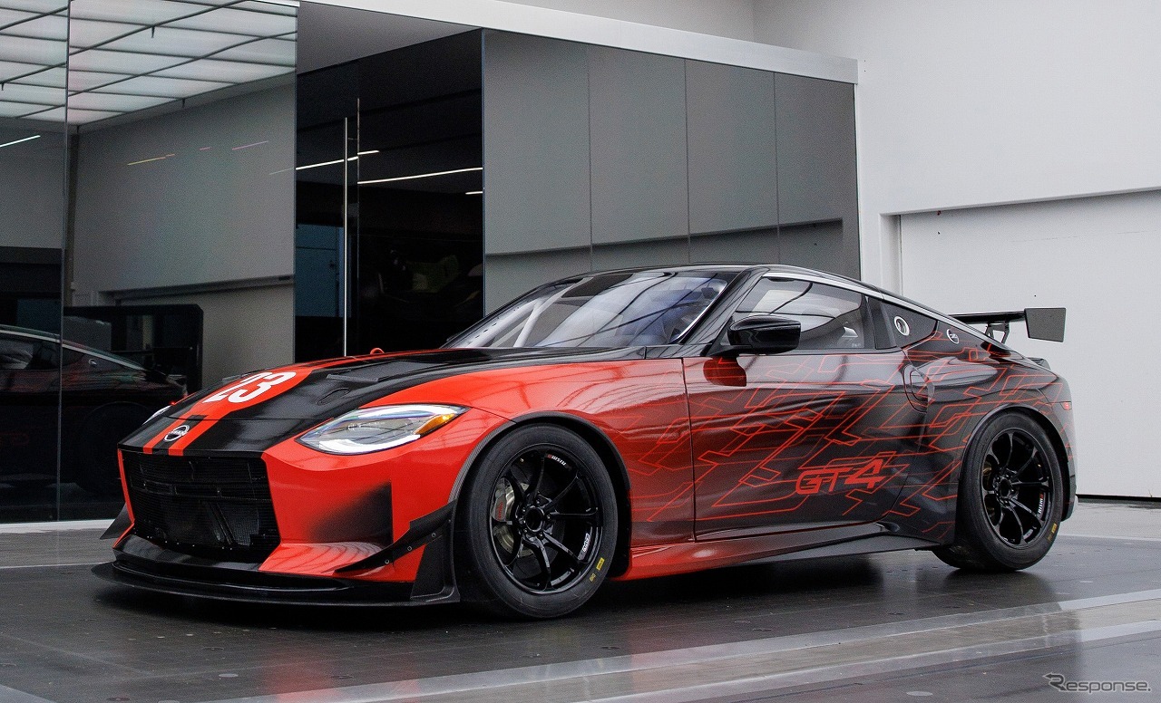 Nissan Z GT4