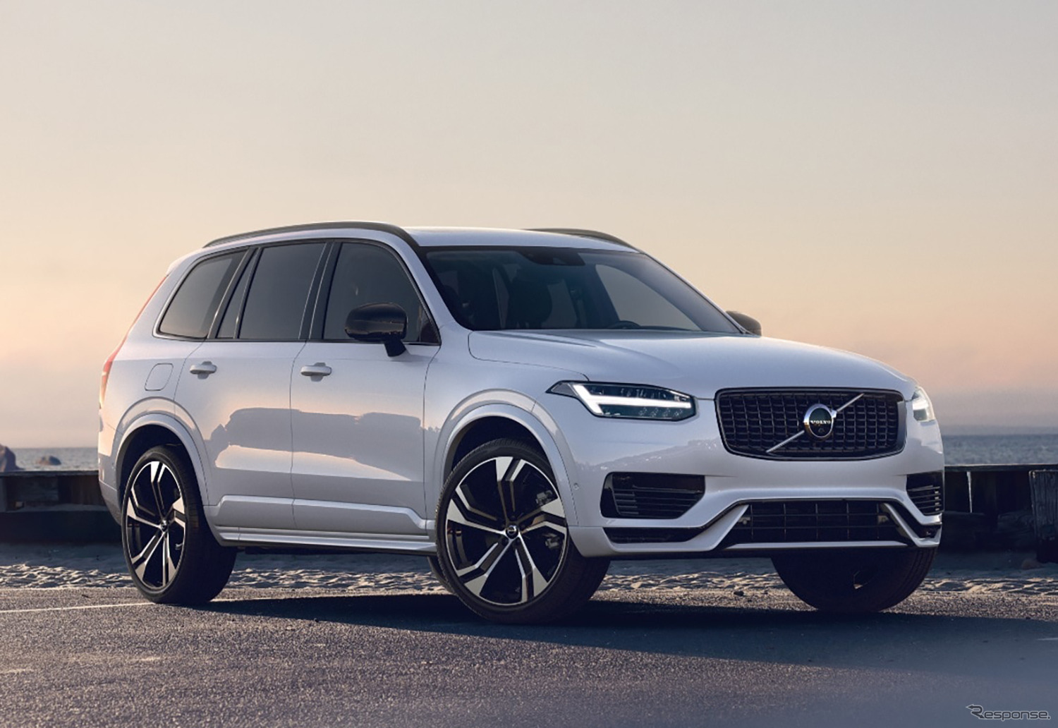 ボルボ XC90 Recharge Ultimate T8 AWD plug-in hybrid