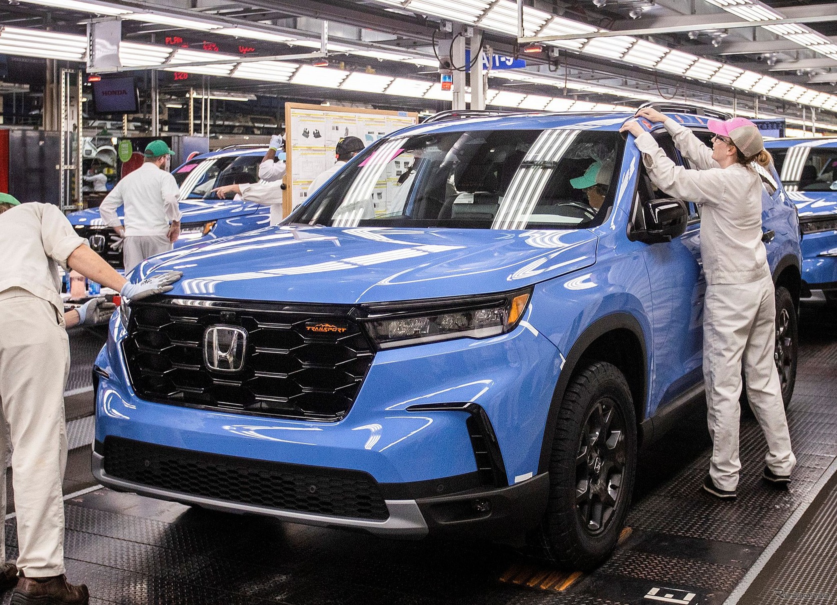 ホンダの米国アラバマ工場で生産を開始した パイロット 新型の「トレイルスポーツ」