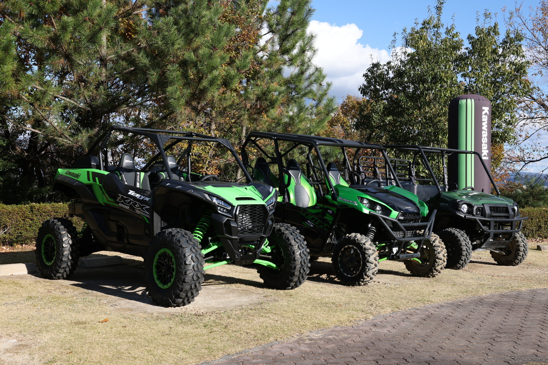 カワサキ TERYX4 S LE、TERYX KRX 1000、MULE PRO-FXT EPS(左から)