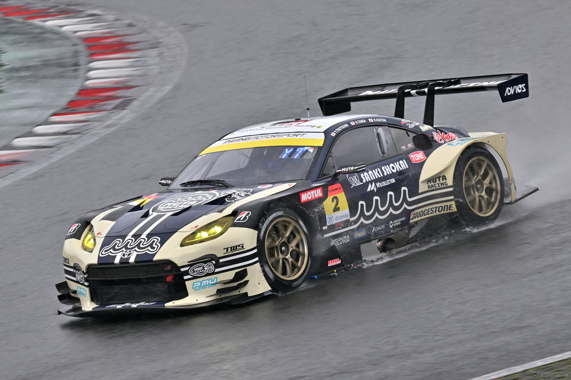 2　muta Racing GR86 GT