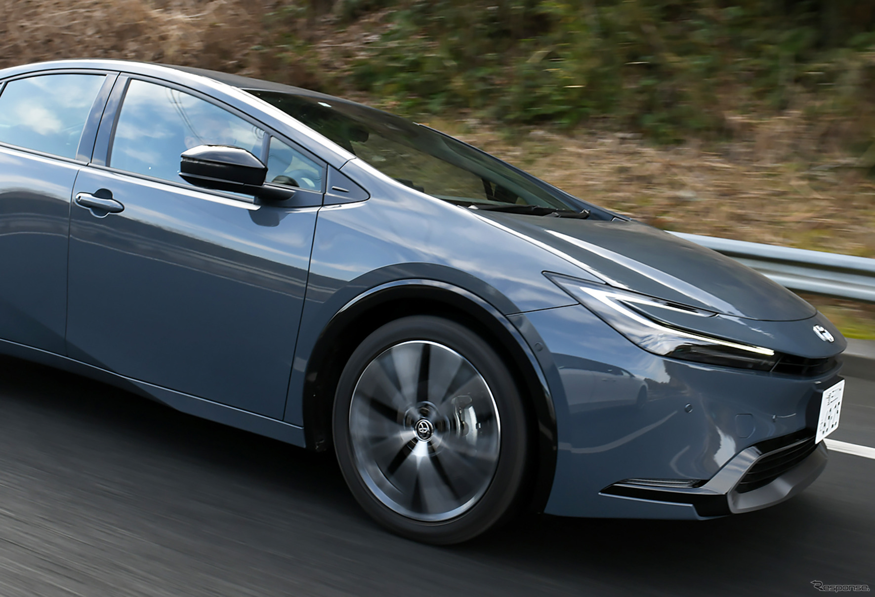 トヨタ・プリウス 新型(2.0リットルハイブリッド FF)