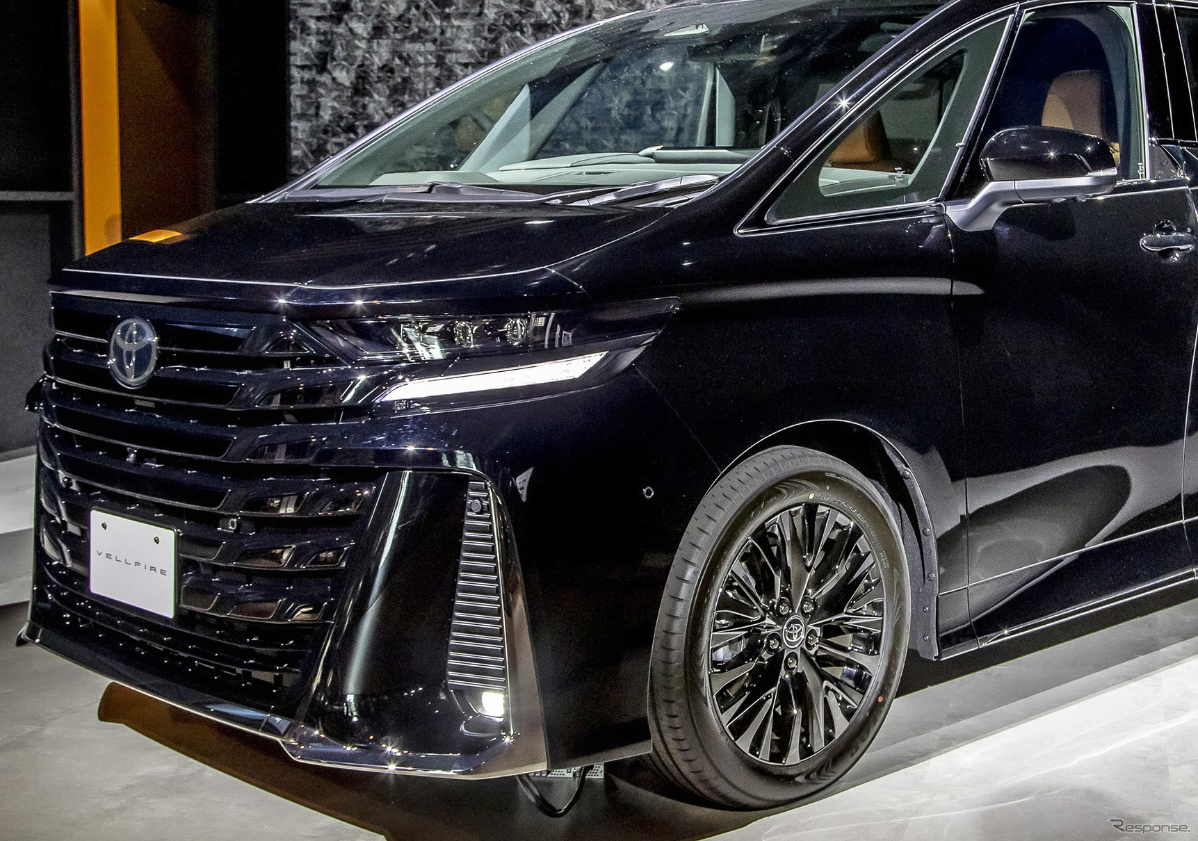 トヨタ ヴェルファイア 新型