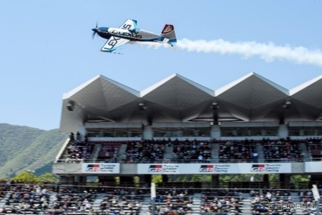 Yoshi MUROYA × LEXUS Air Racing Flight　(c) Taro Imahara PATHFINDER