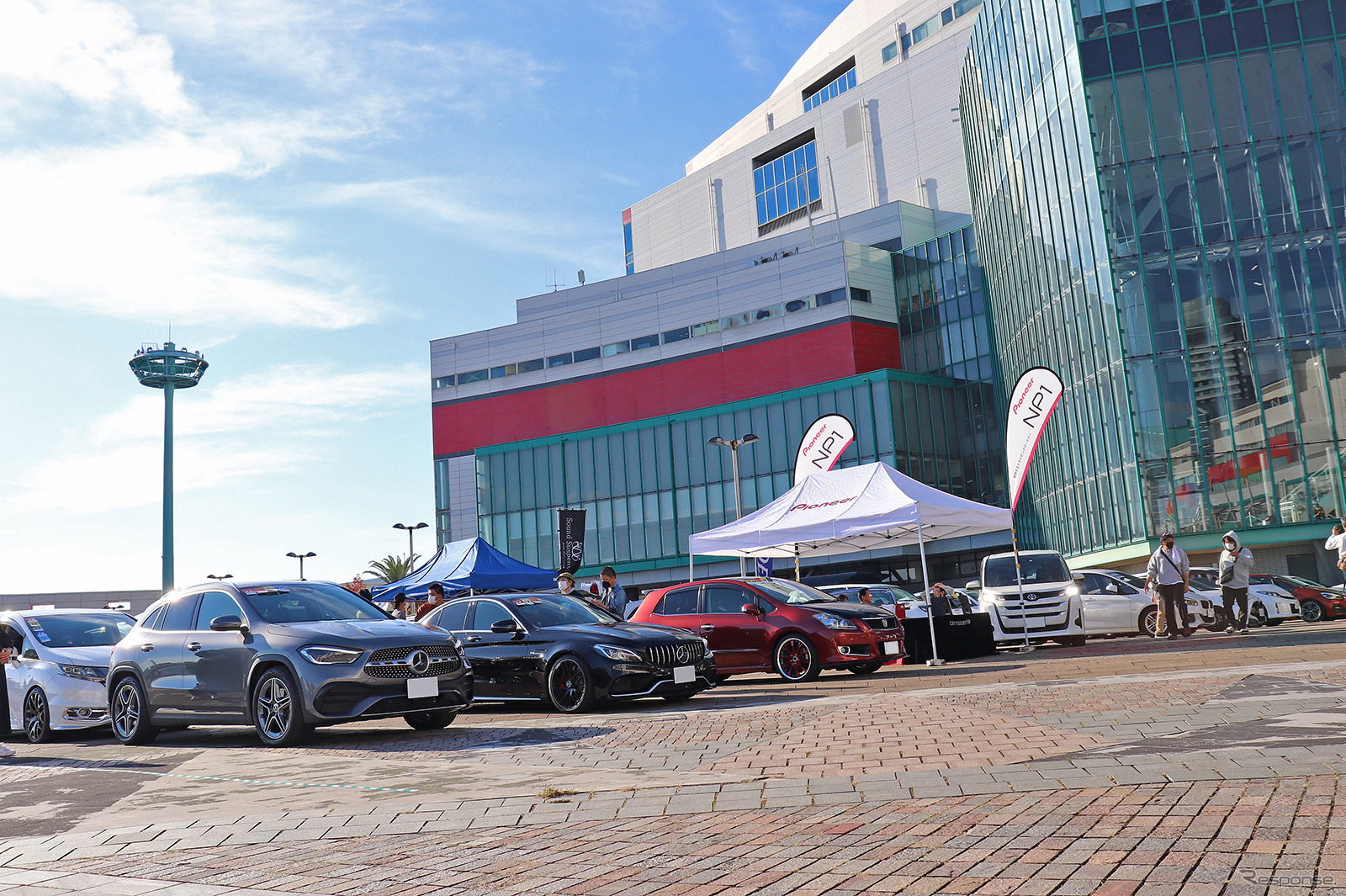 「カーサウンドコンテスト」の1つ、「まいど大阪 秋の車音祭（2022年11月）」の会場風景。