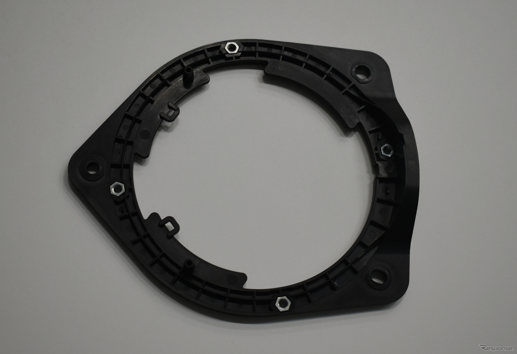 日産キャラバン（E26系）専用アルパイン製Xシリーズスピーカー取付けスペーサー