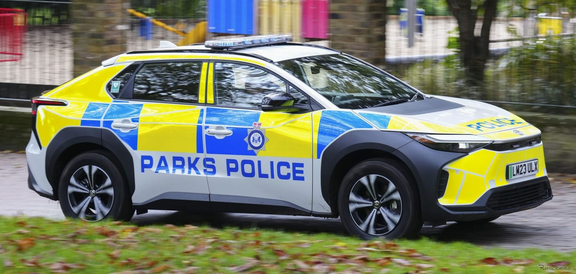 トヨタ bZ4X の英国ロンドン公園警察のポリスカー仕様