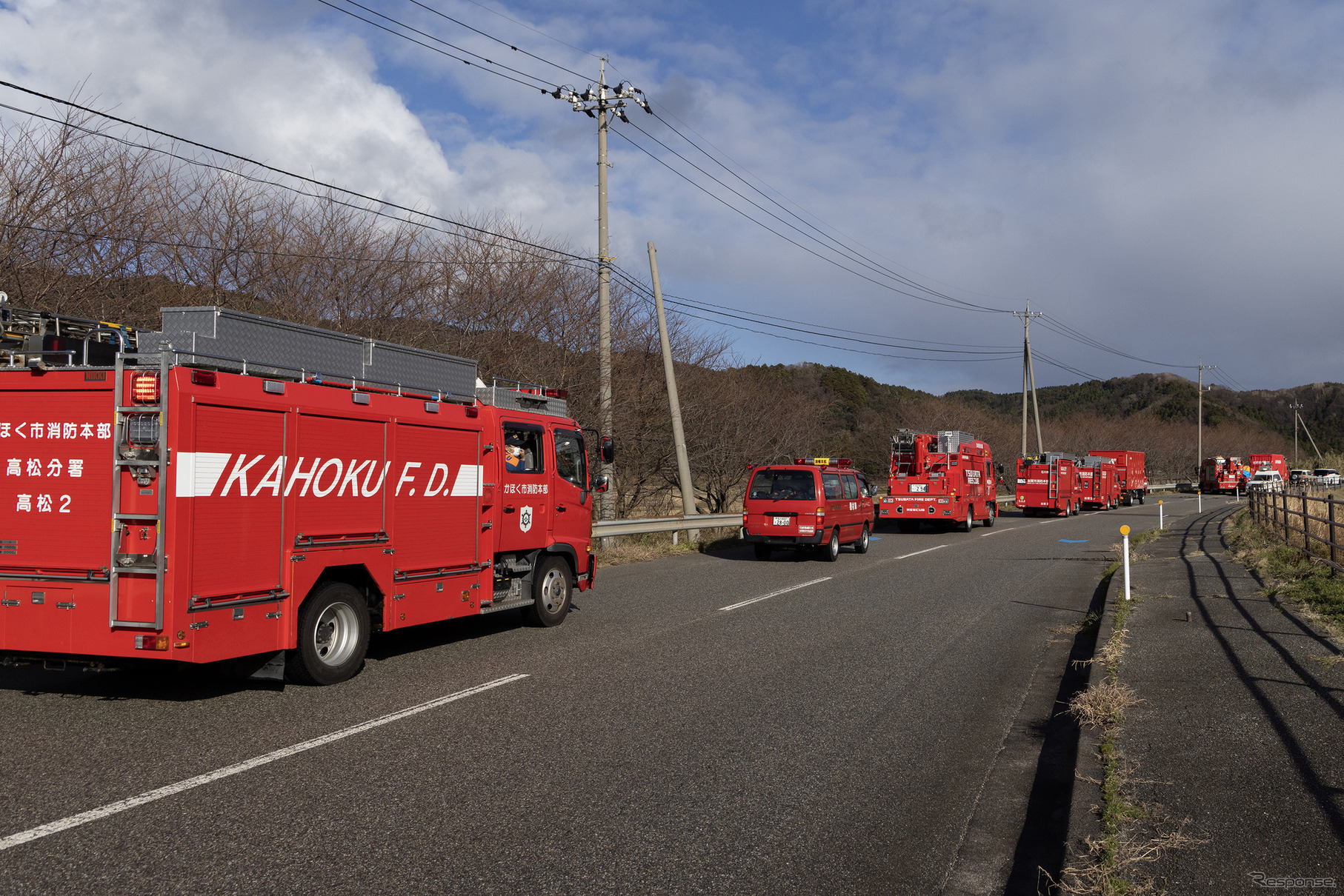 能登半島地震：石川県輪島市の朝市横丁方面へむかう消防車（1月2日、石川県輪島市）