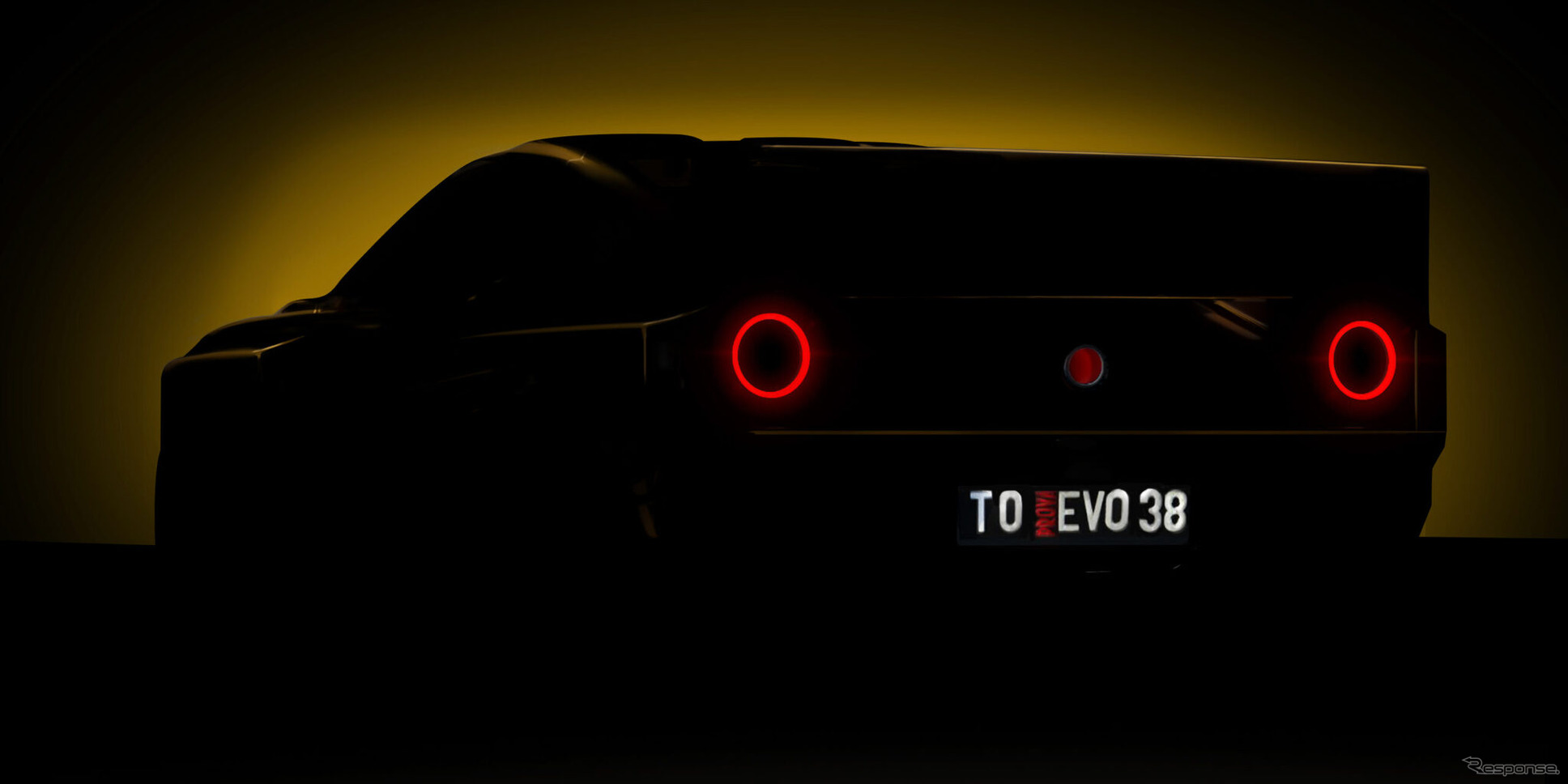 キメラ・アウトモビリの EVO38 のティザー写真