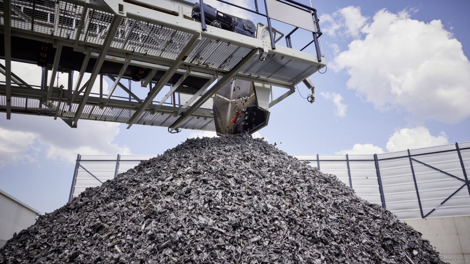 メルセデスベンツの廃車リサイクル(イメージ)