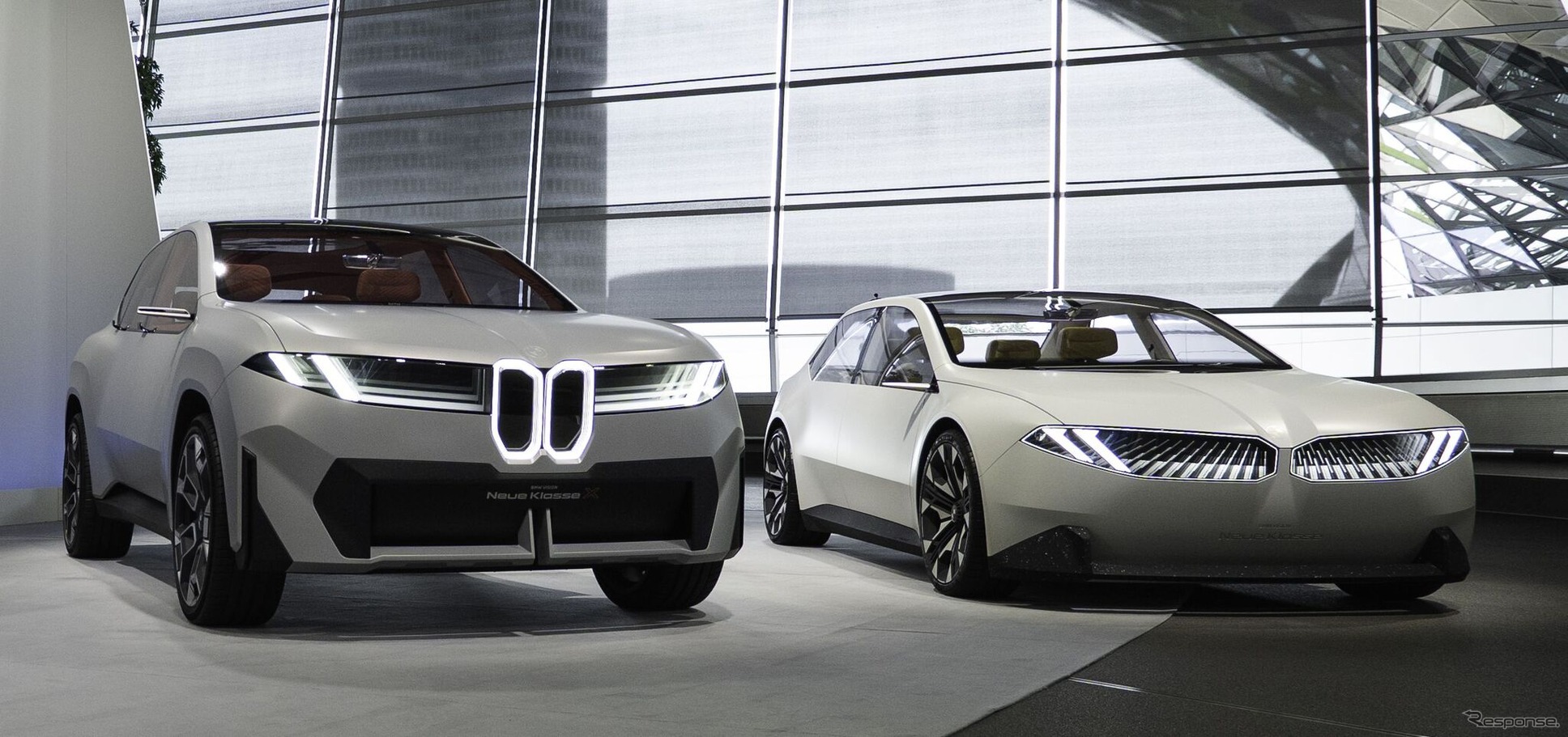 BMW ビジョン・ノイエ・クラッセ Xと ビジョン・ノイエ・クラッセ