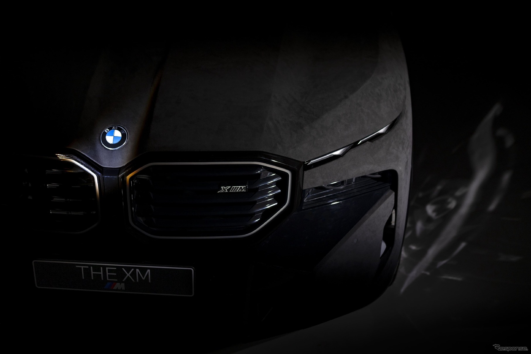 外装までアルカンターラを採用したBMW『XM』