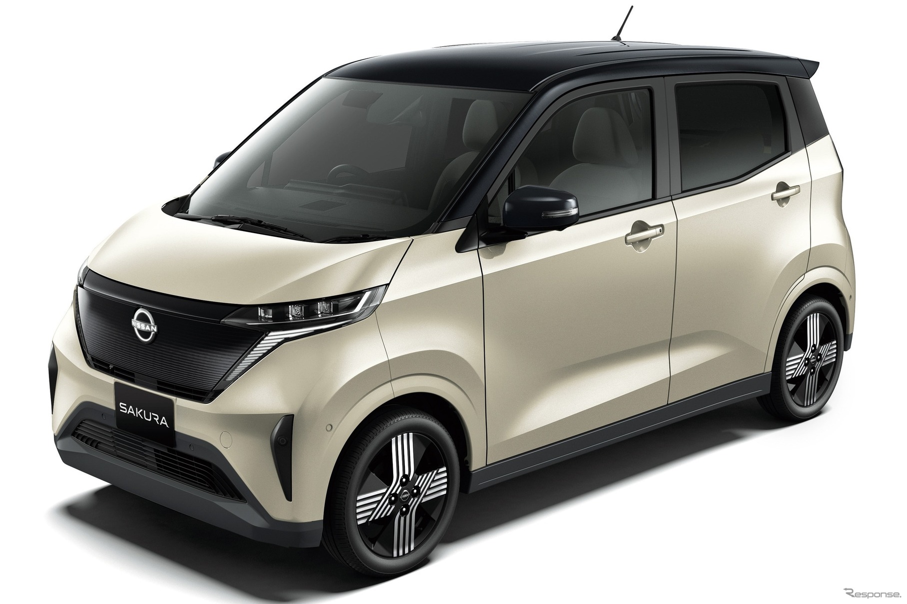 日産サクラ