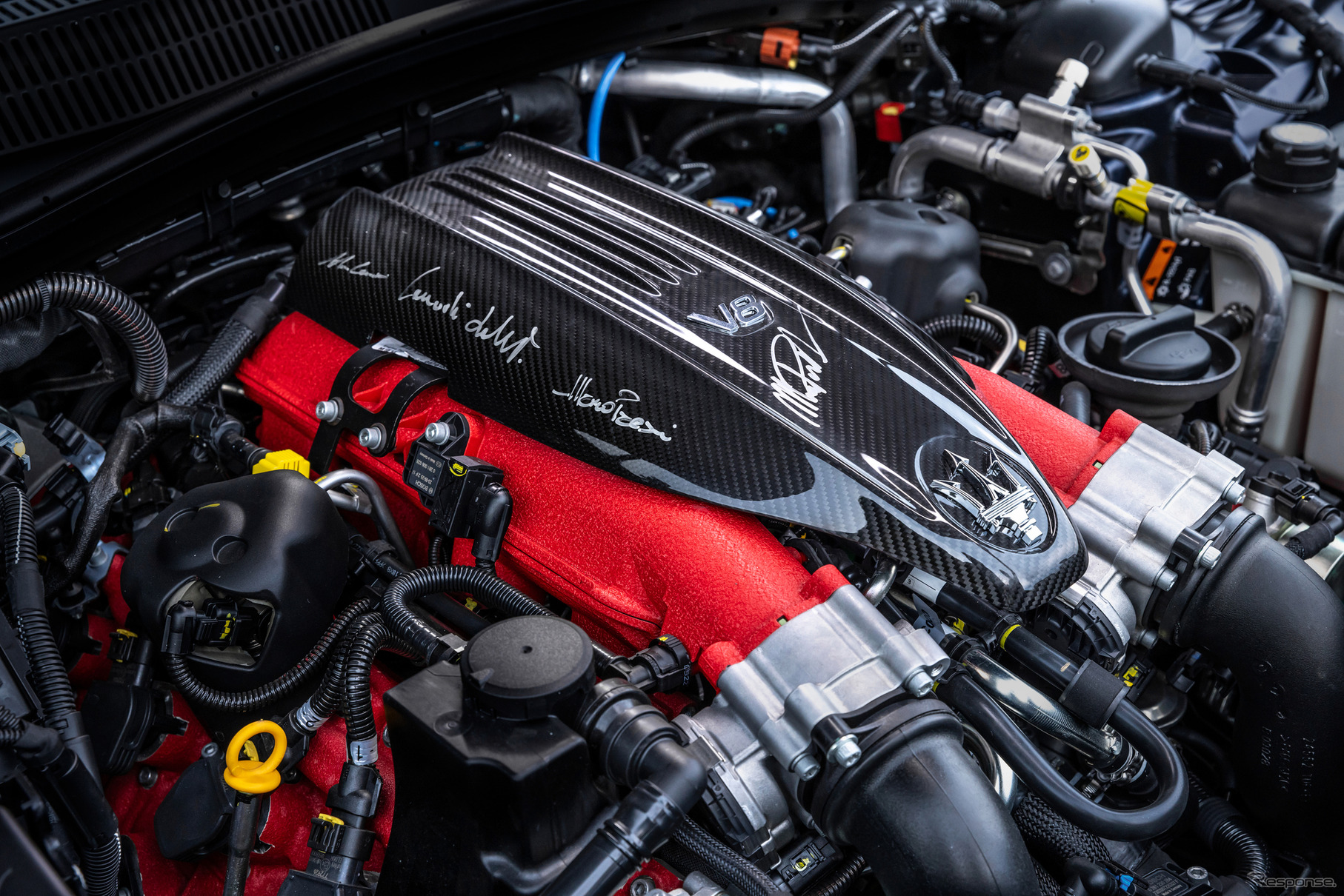 マセラティ・クアトロポルテ の「グランドフィナーレ」に搭載されるV8エンジン