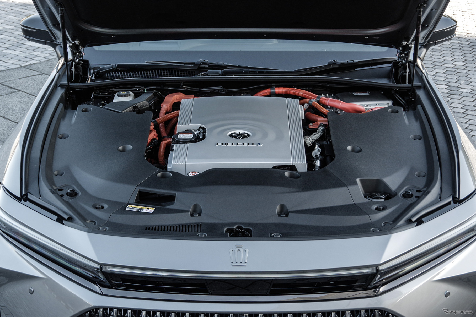 トヨタと独BMWが燃料電池車開発で提携強化へ。写真はトヨタ クラウンセダン FCEV