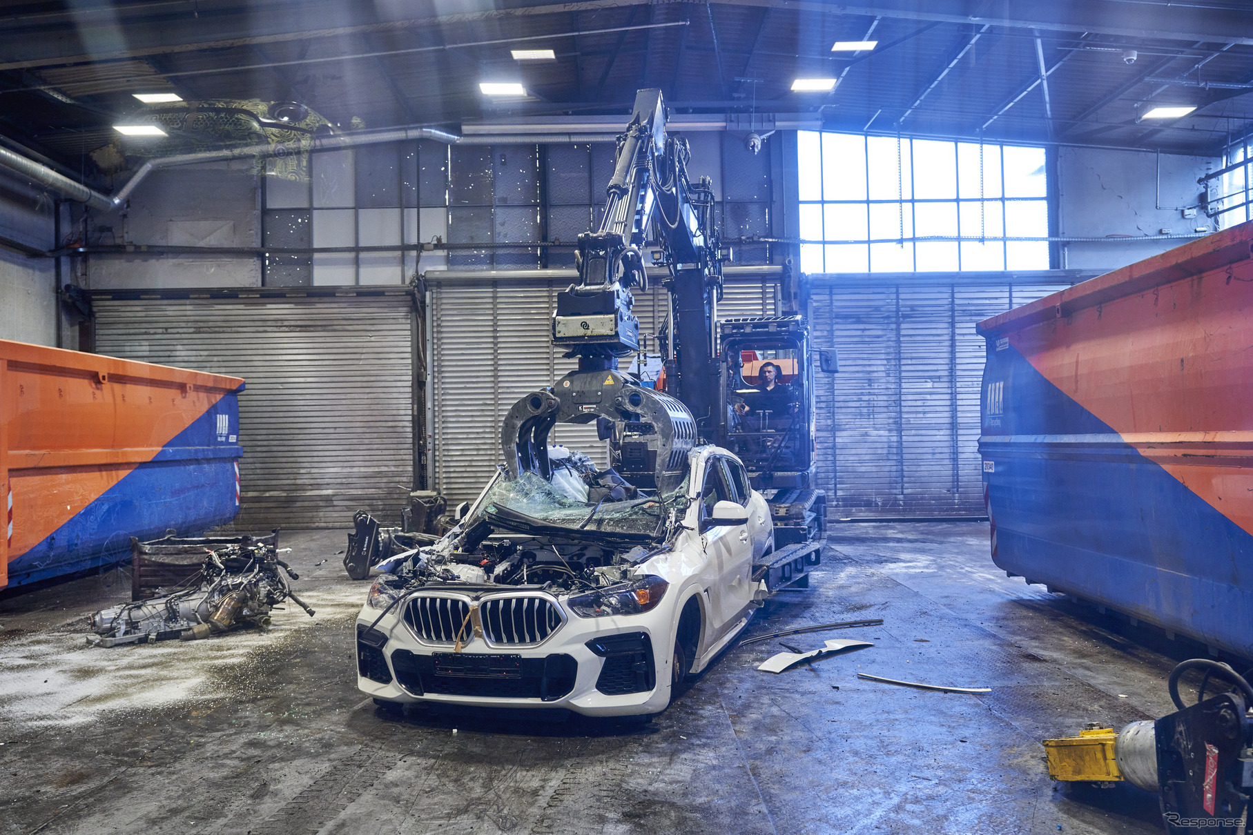 BMWのリサイクルセンターで解体される車両。その多くは量産前のテスト車両