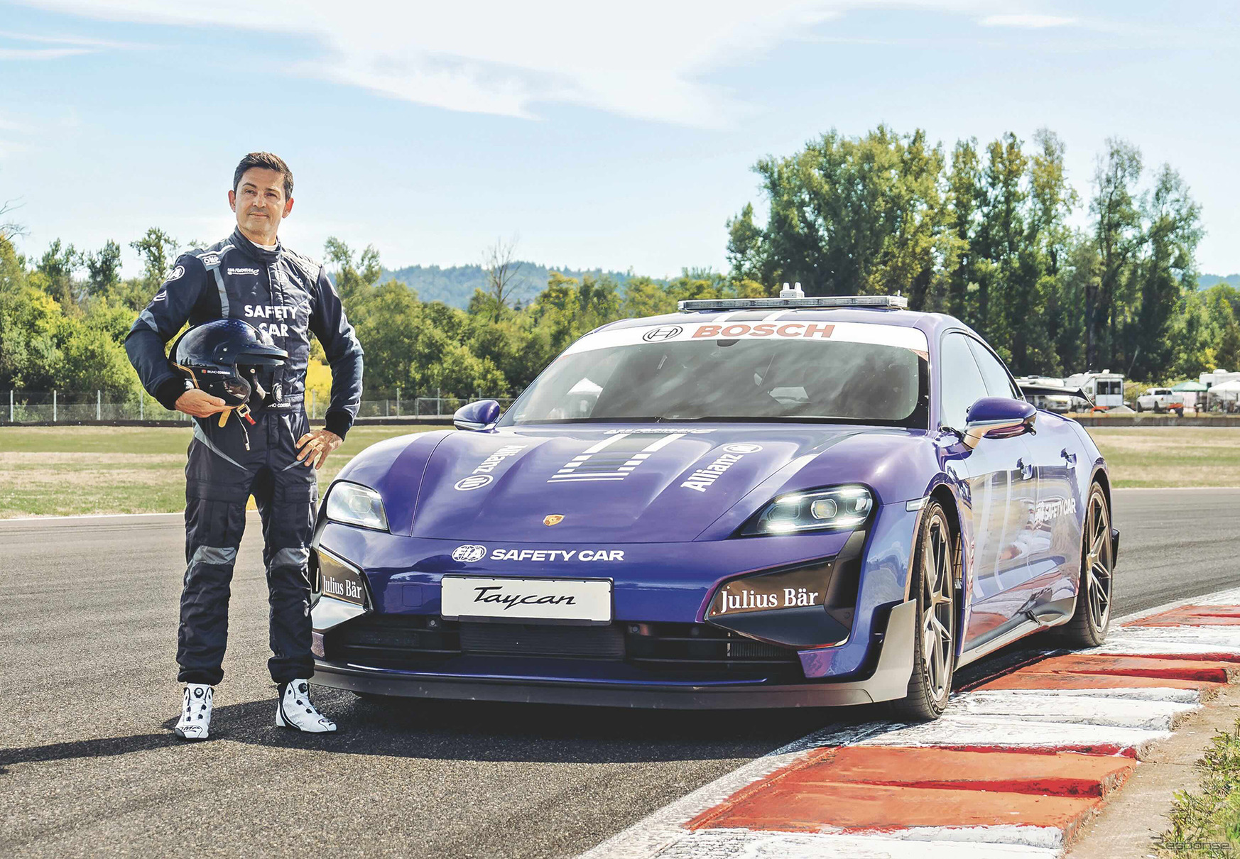 ポルシェ・タイカン・ターボGTがフォーミュラEの新型セーフティカーに