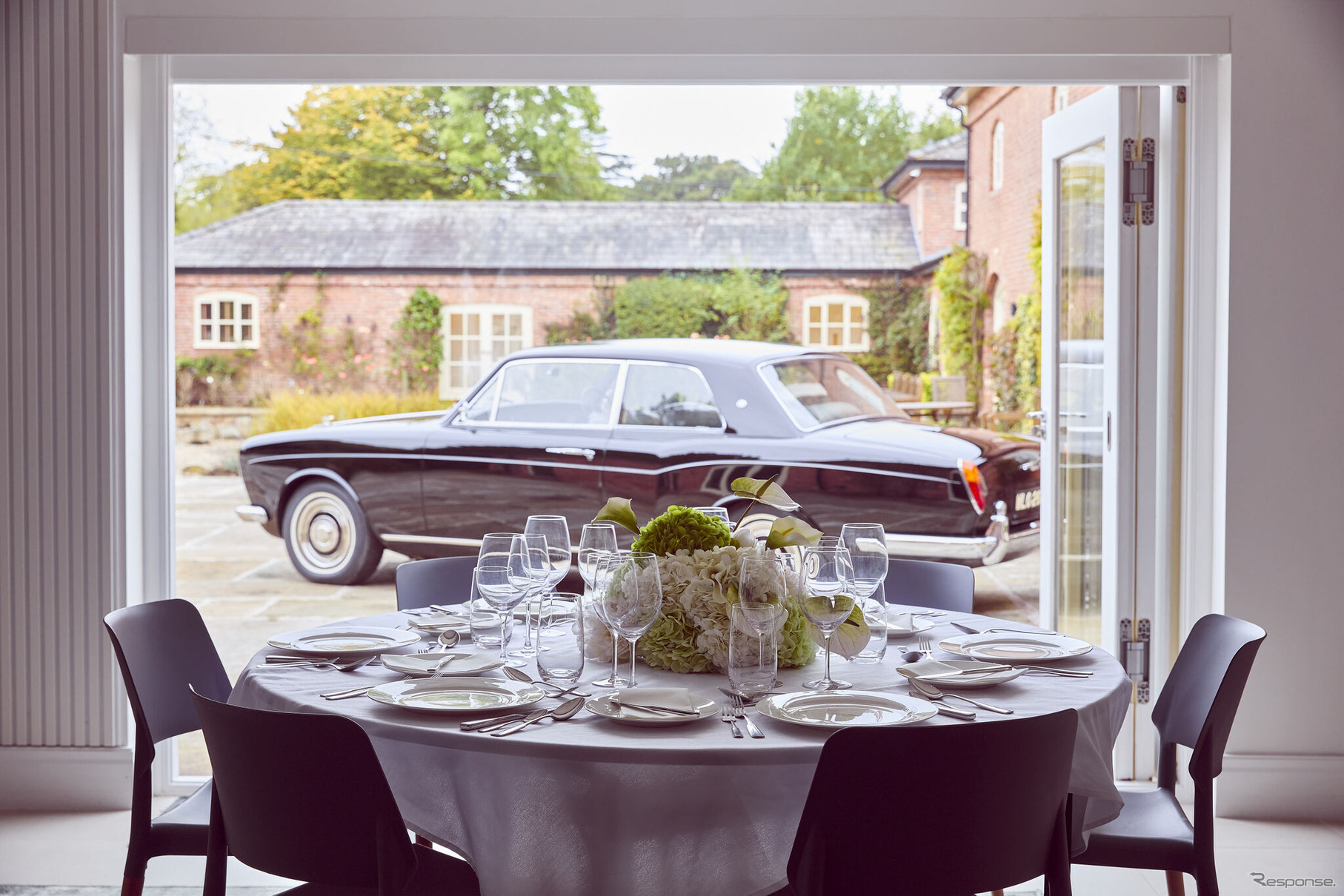 ベントレーが新たな顧客体験施設「The Mews, The Home of Bentley」を英国に開設