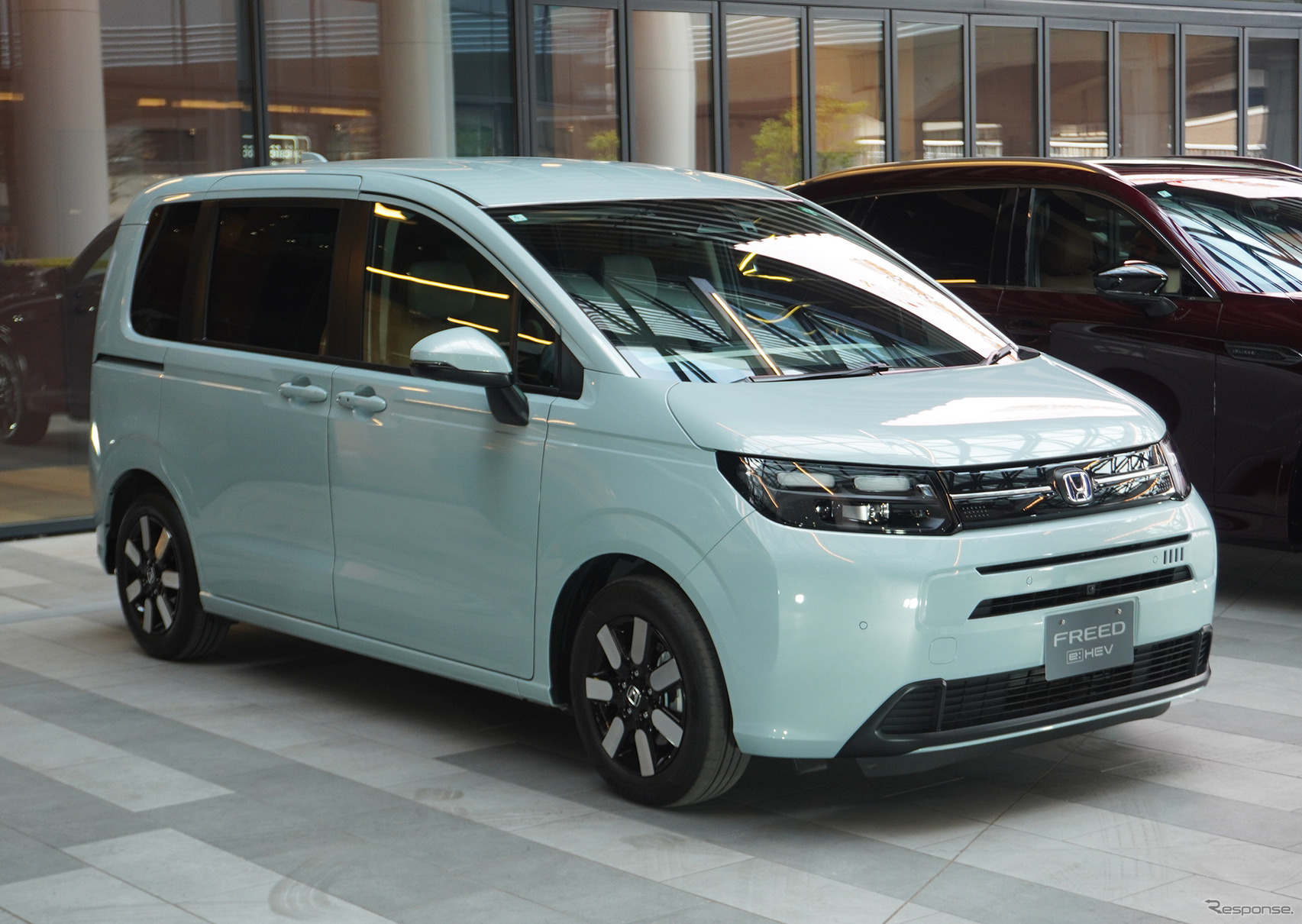 「2024-2025 日本カー・オブ・ザ・イヤー」を受賞したホンダ フリード