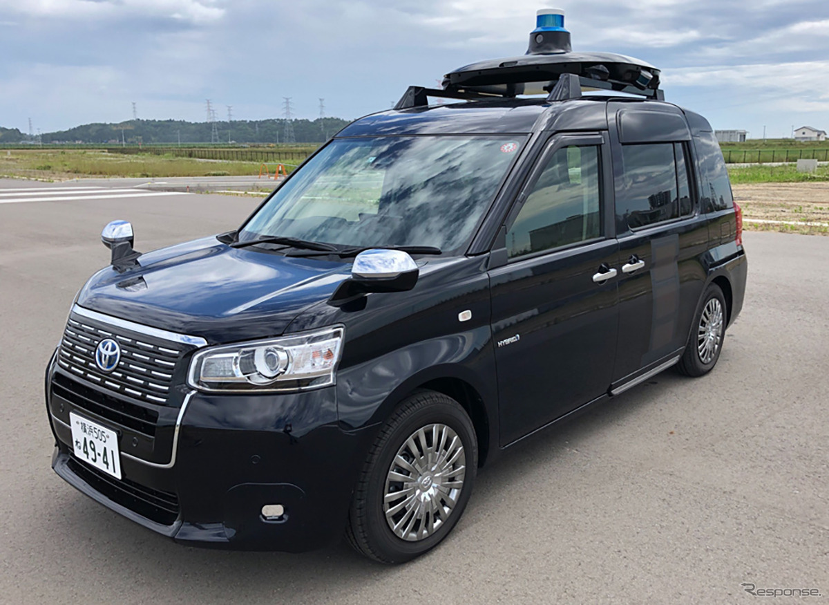 KDDIなど5社が自動運転車・自動配送ロボット・ドローンで協調配送の実証に国内で初めて成功