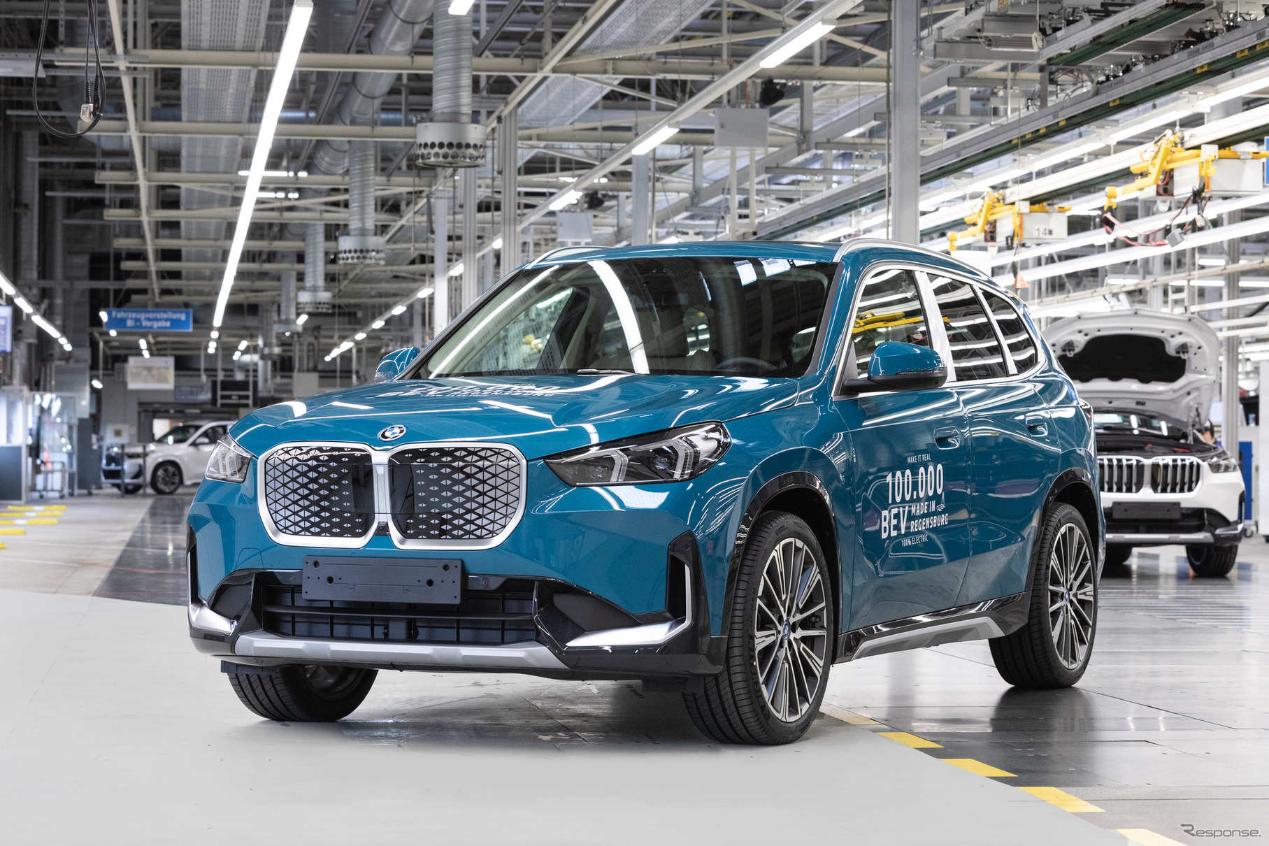 BMWの独レーゲンスブルク工場における2024年のEV生産台数が10万台を突破。iX1がラインオフ