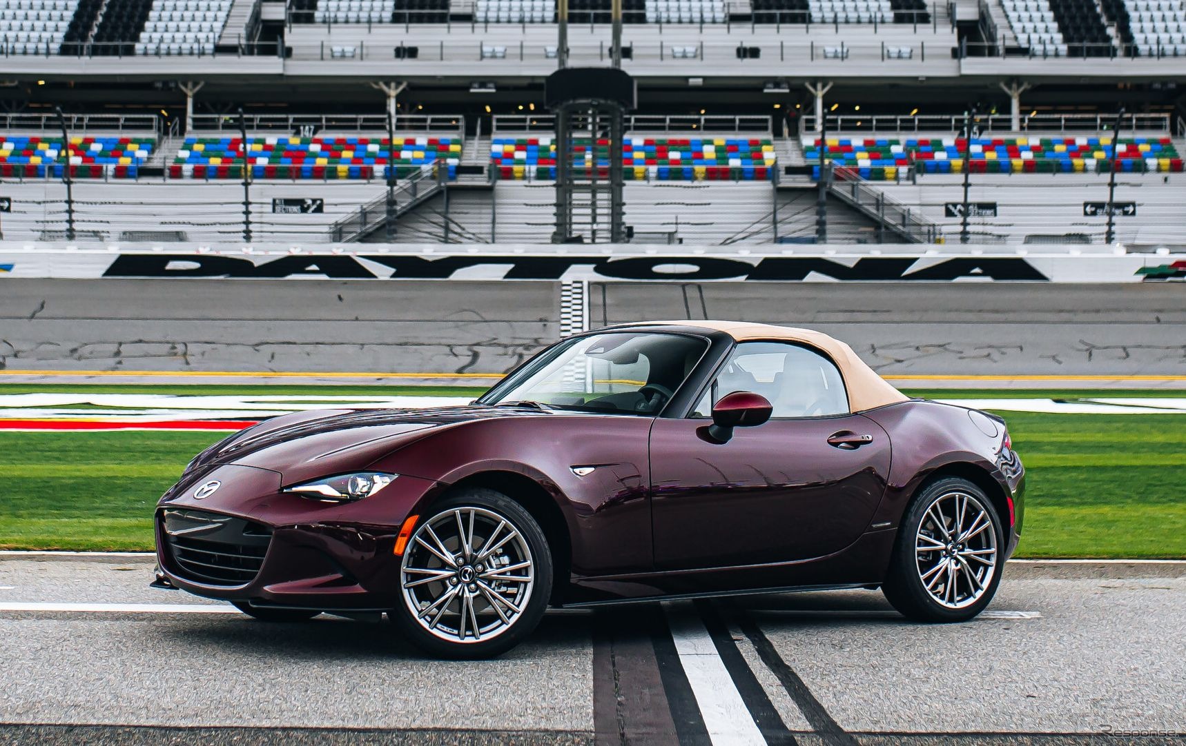 マツダ『MX-5ミアタ』（日本名：『ロードスター』）の35周年記念車