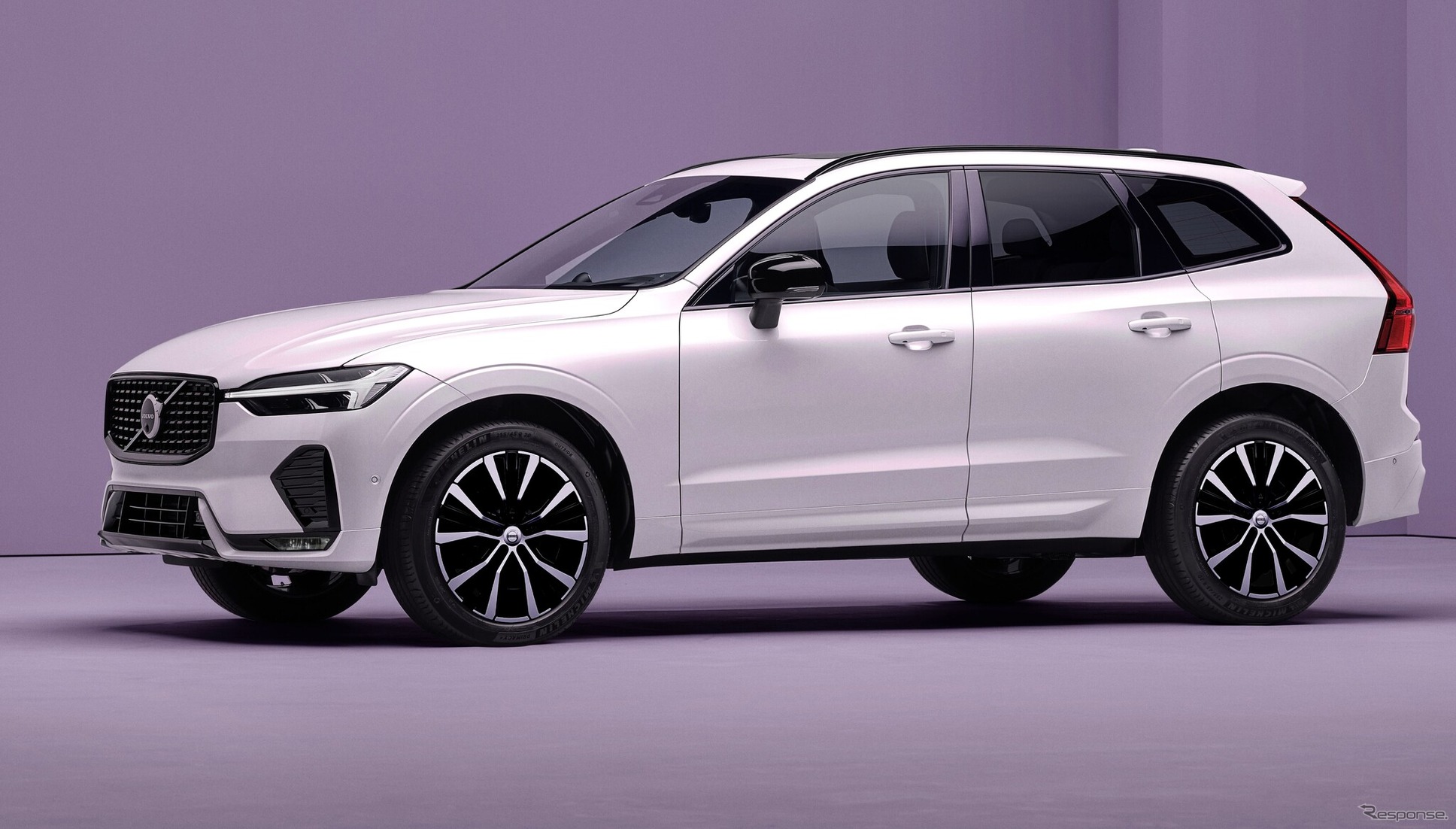 ボルボ・XC60 Ultra B5 AWD Dark Edition