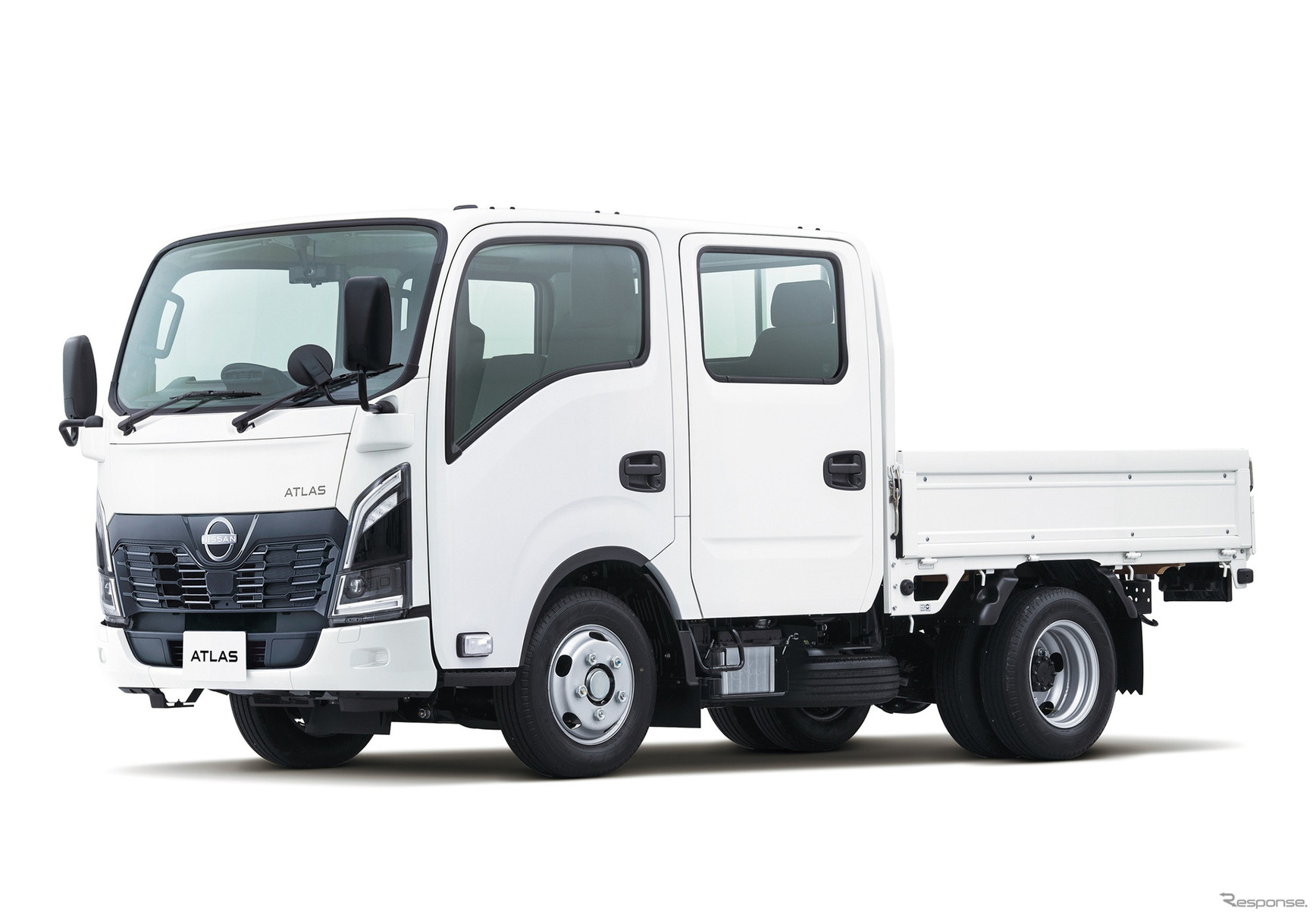 日産『アトラス』の「普通免許対応モデル」のダブルキャブ