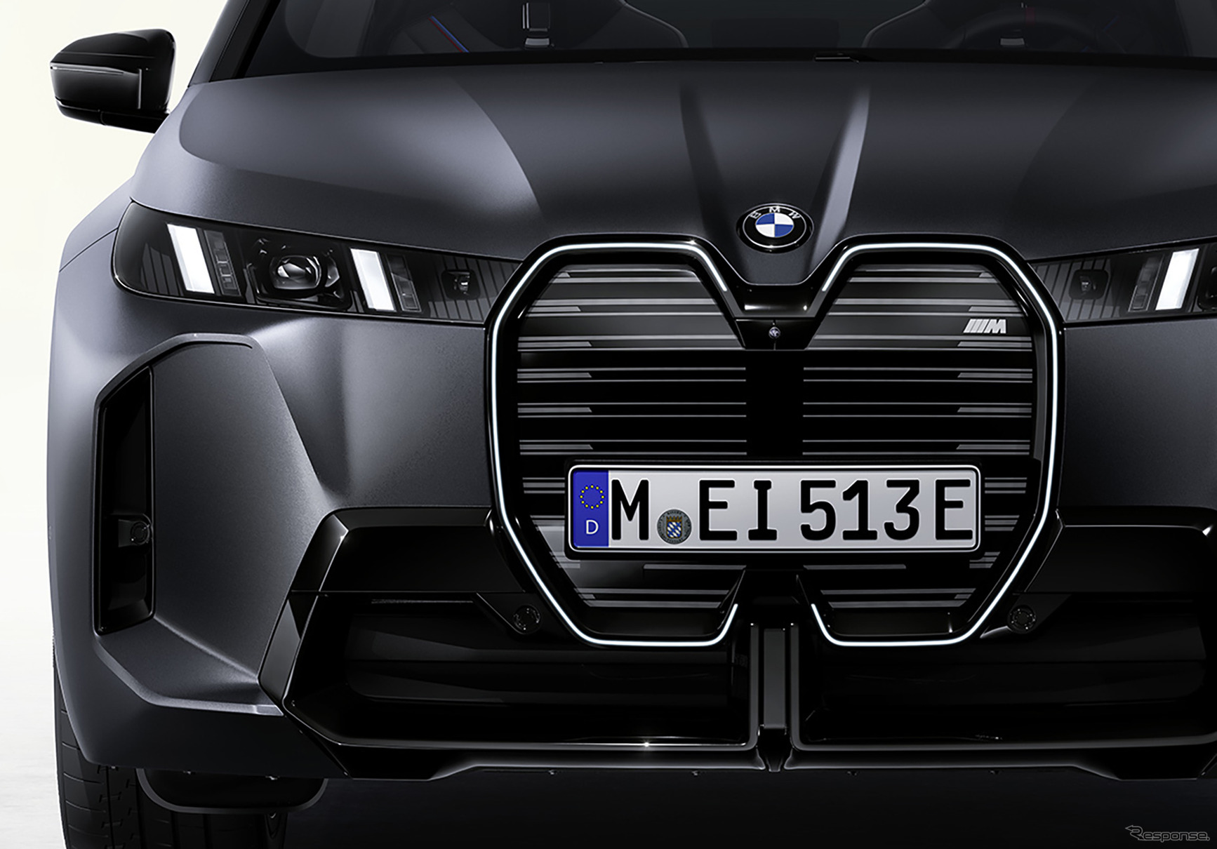 BMW『iX』改良新型の「M70 xDrive」