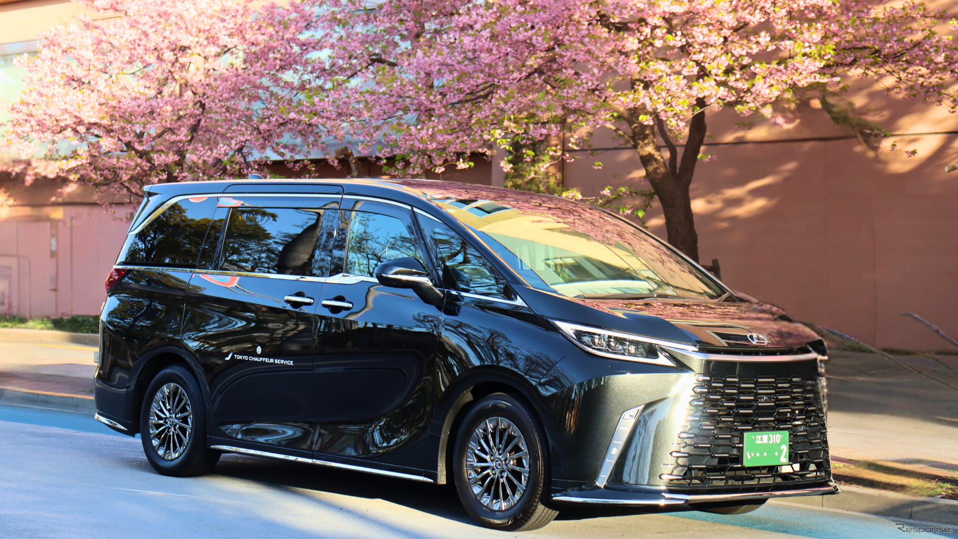 レクサス『LM』を使用した都内桜名所巡りプラン「SAKURA RIDE PLAN」