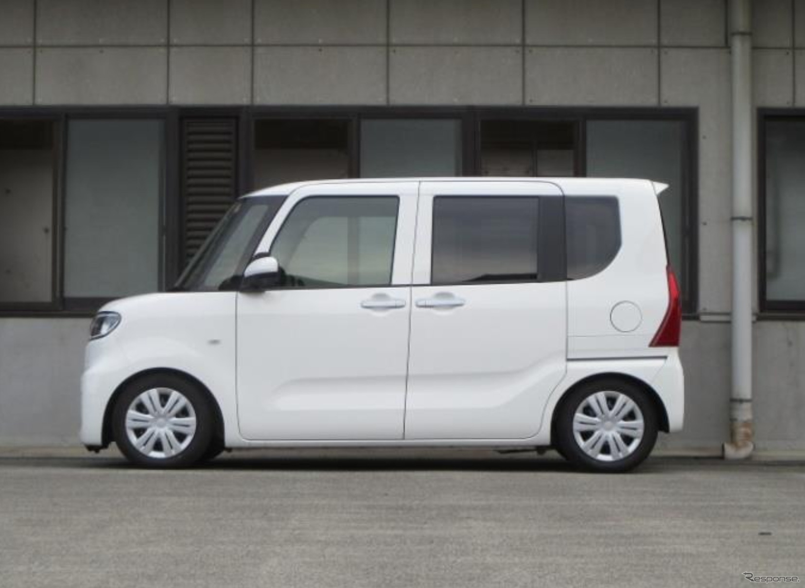 サステックプロCR ダイハツ・タント装着例（最下部車高：フロント 64mmダウン / リア 71mmダウン）