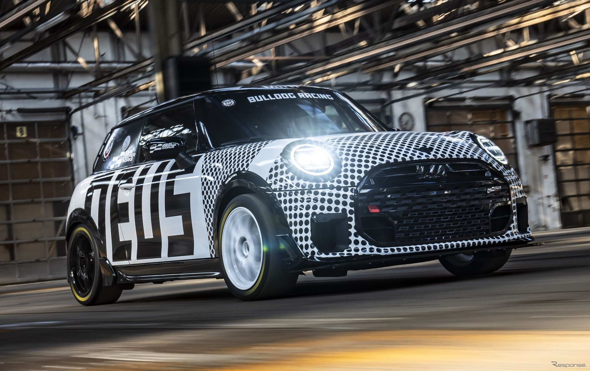 「ニュルブルクリンク24時間レース」に挑戦するMINI ジョン・クーパー・ワークス