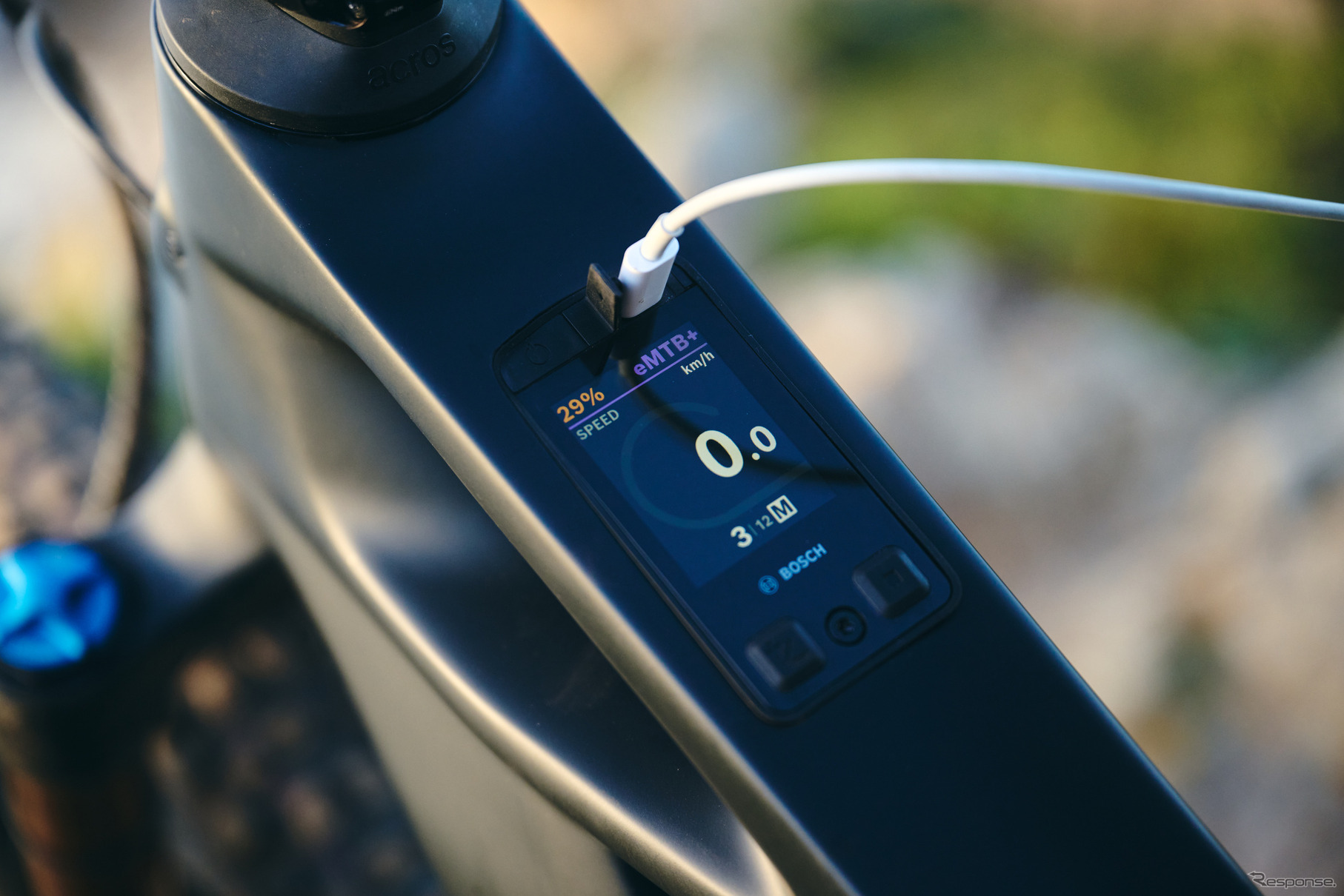 ボッシュのeバイク向けフレーム一体型ディスプレイ「Kiox 400C」