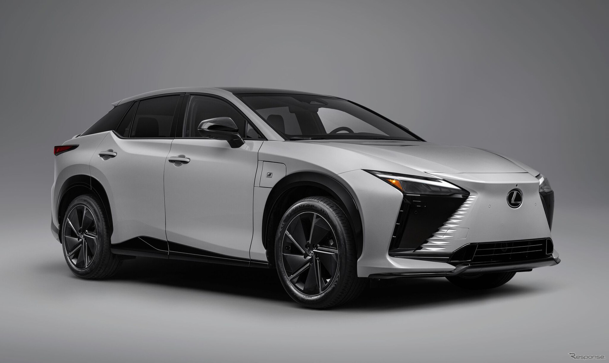 レクサス RZ 550e F SPORT AWD（米国使仕様）