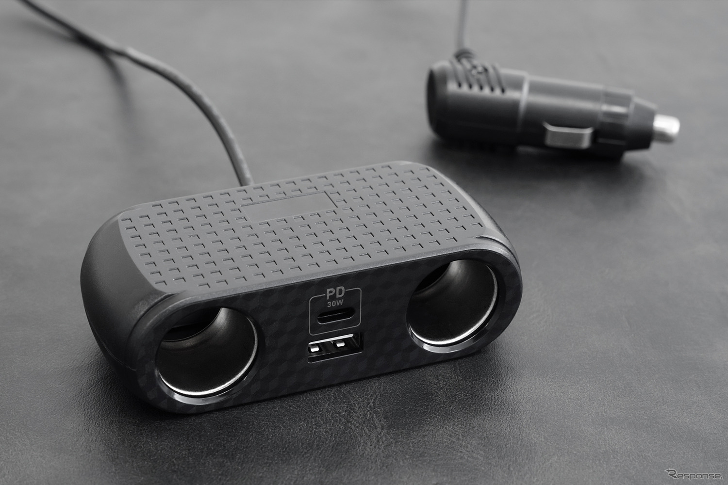 オウルテックのケーブル型車載充電器「OWL-CCUCD2C2-BK」