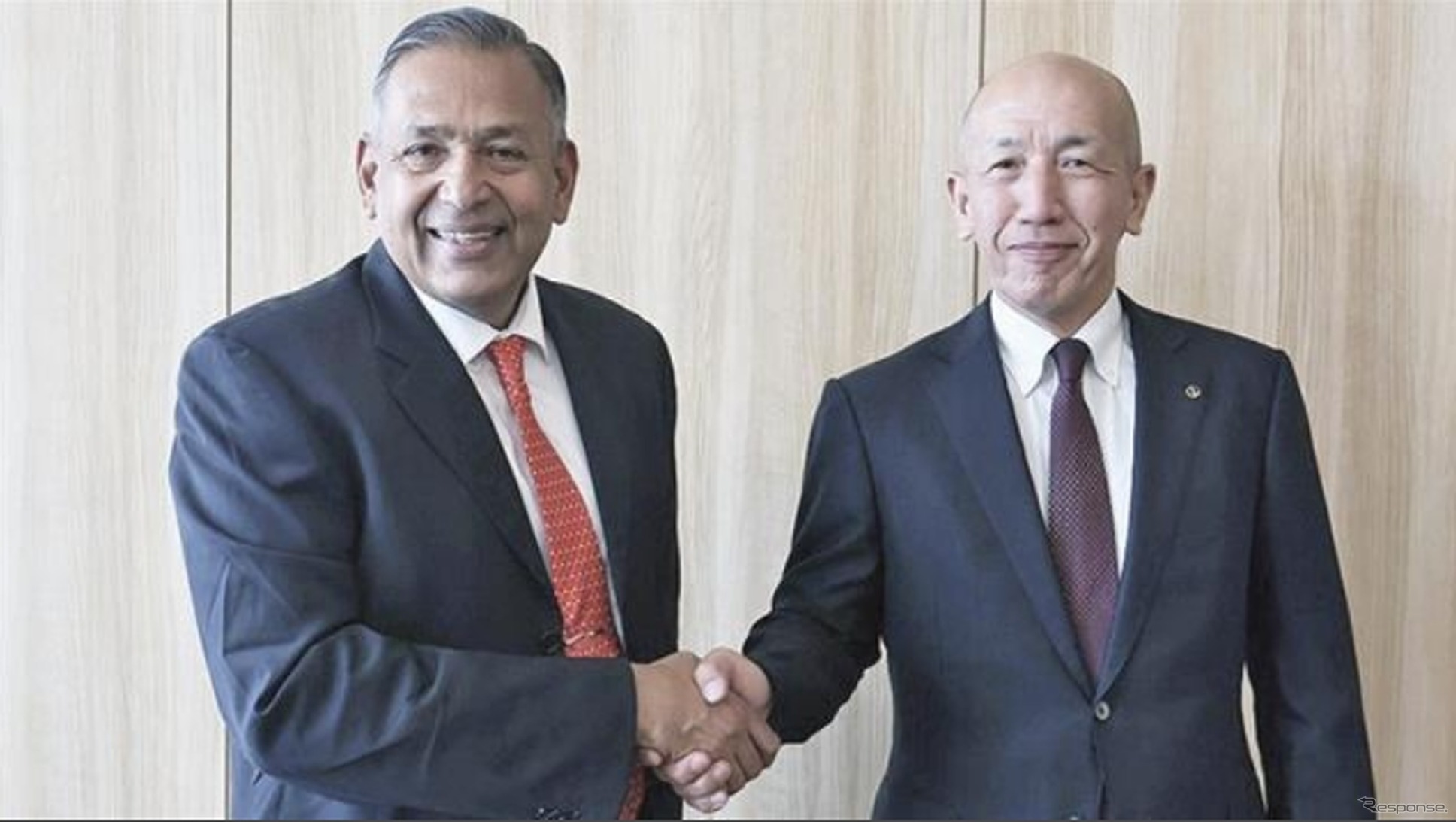 バルドマン・スペシャル・スチールのSachit Jain社長と愛知製鋼の後藤尚英社長