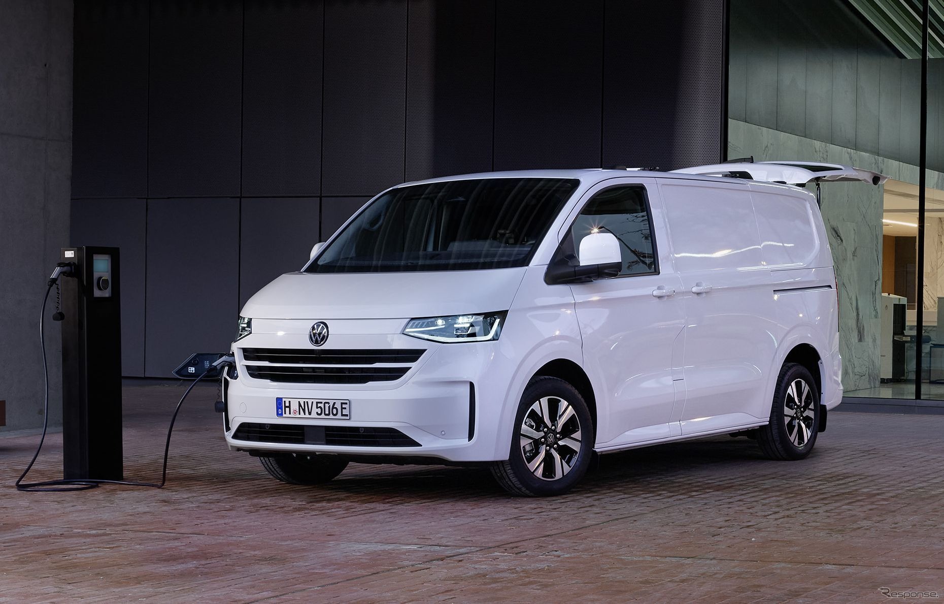 VW『トランスポーター・コンビ』のEV