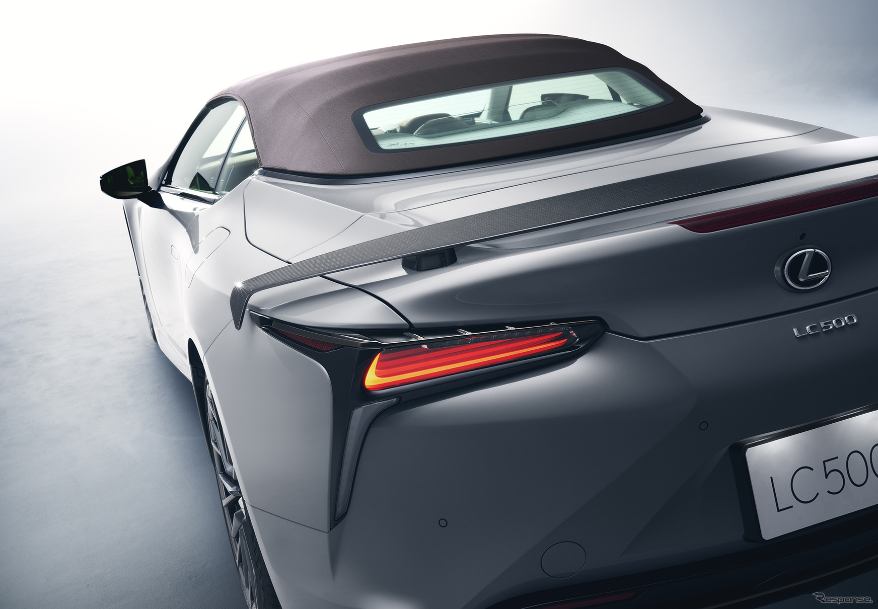 レクサス LC500コンバーチブルの特別仕様車「PINNACLE」