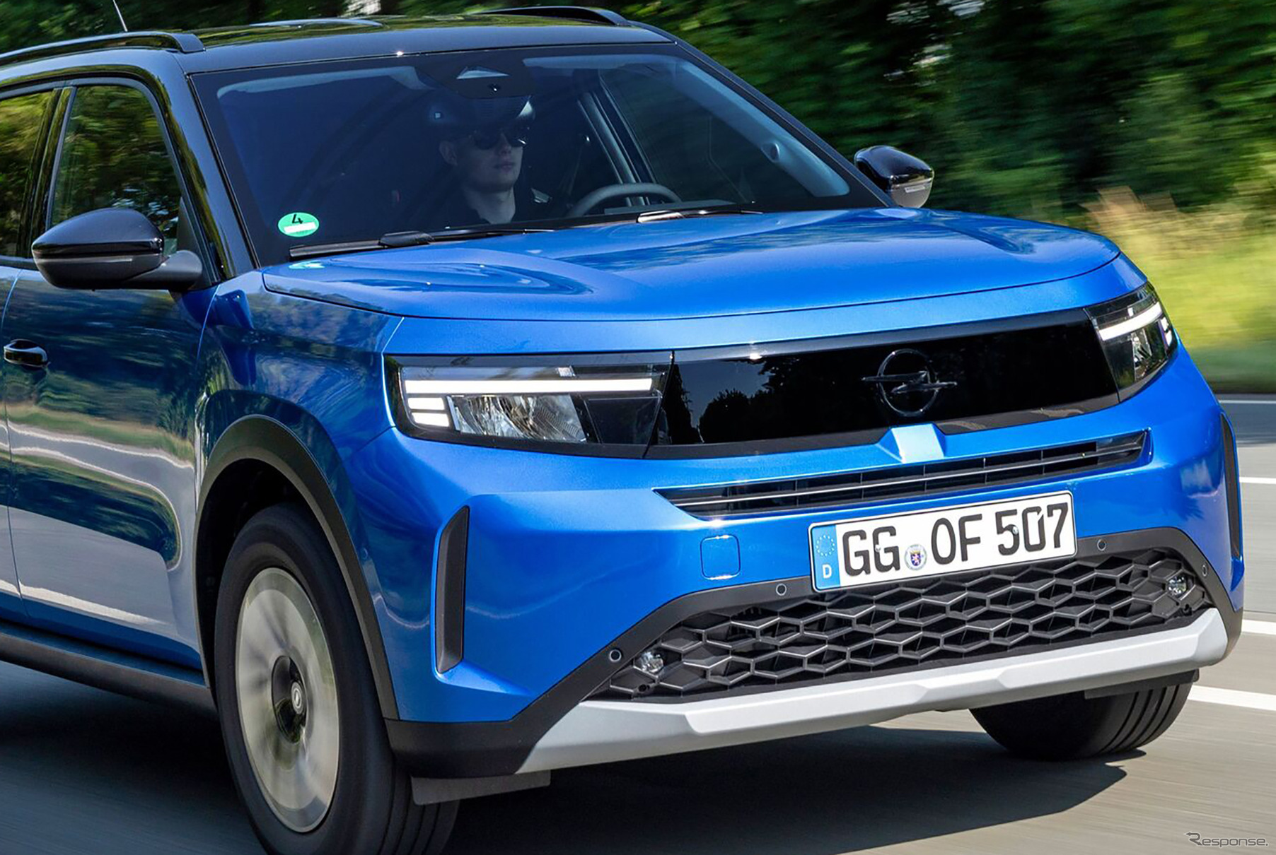 オペル『フロンテラ』の3列シート7人乗り仕様